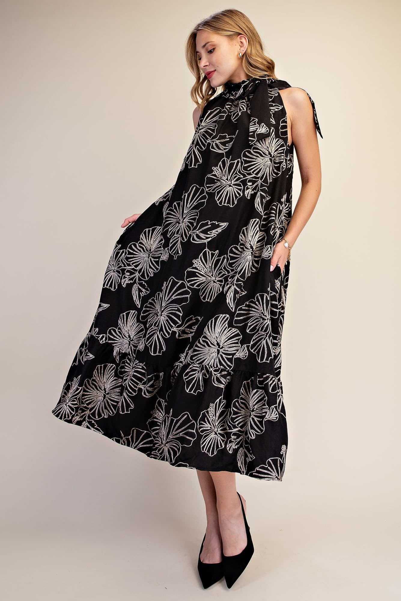 D8285 - BLACK