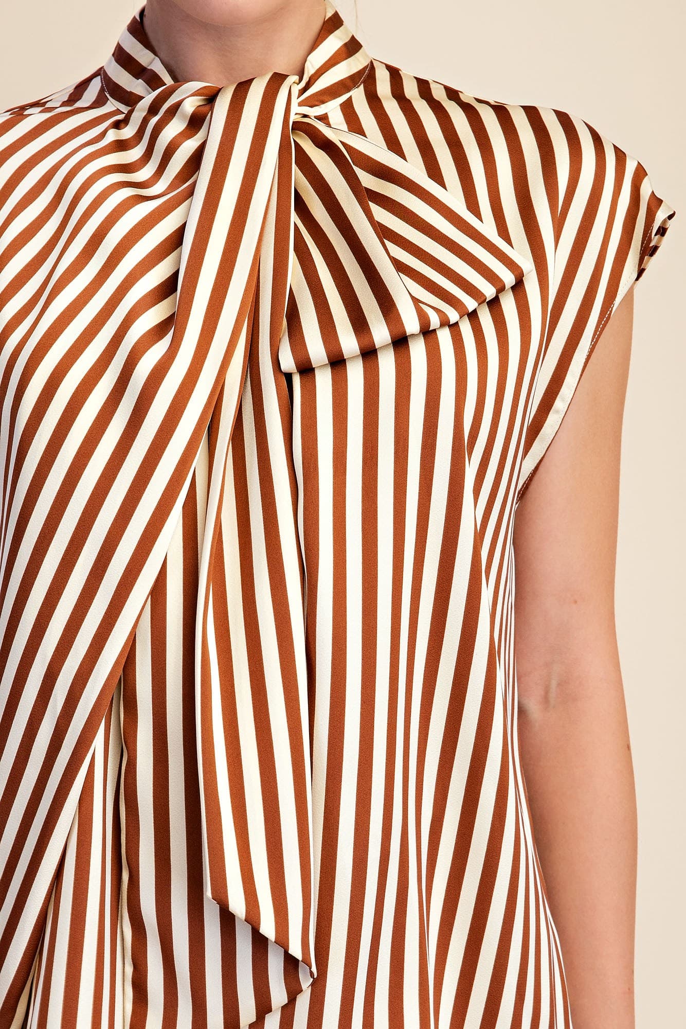 T8284 - BROWN