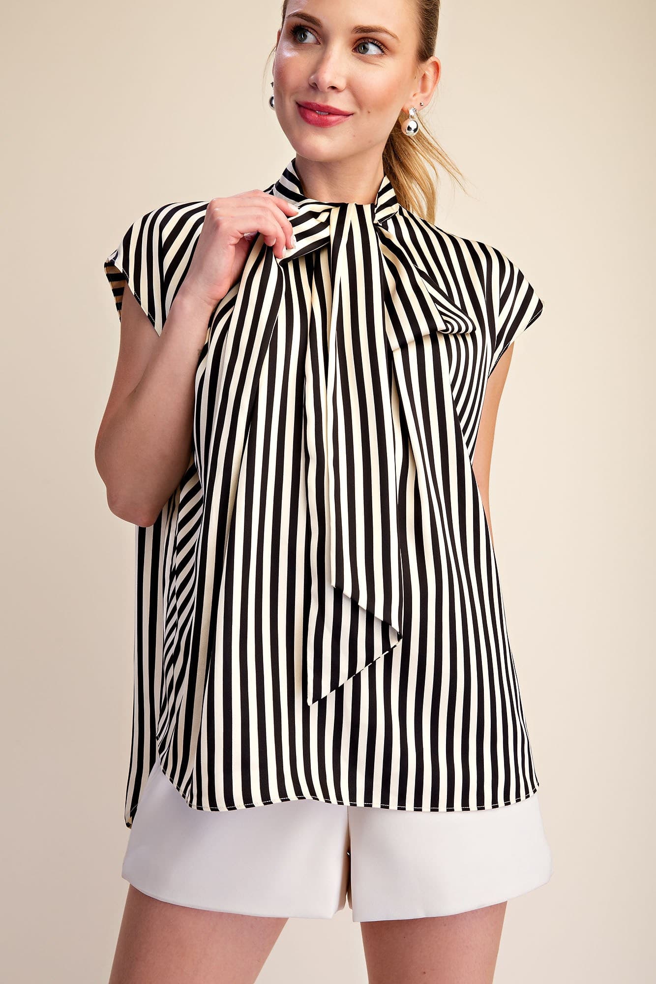 T8284 - BLACK