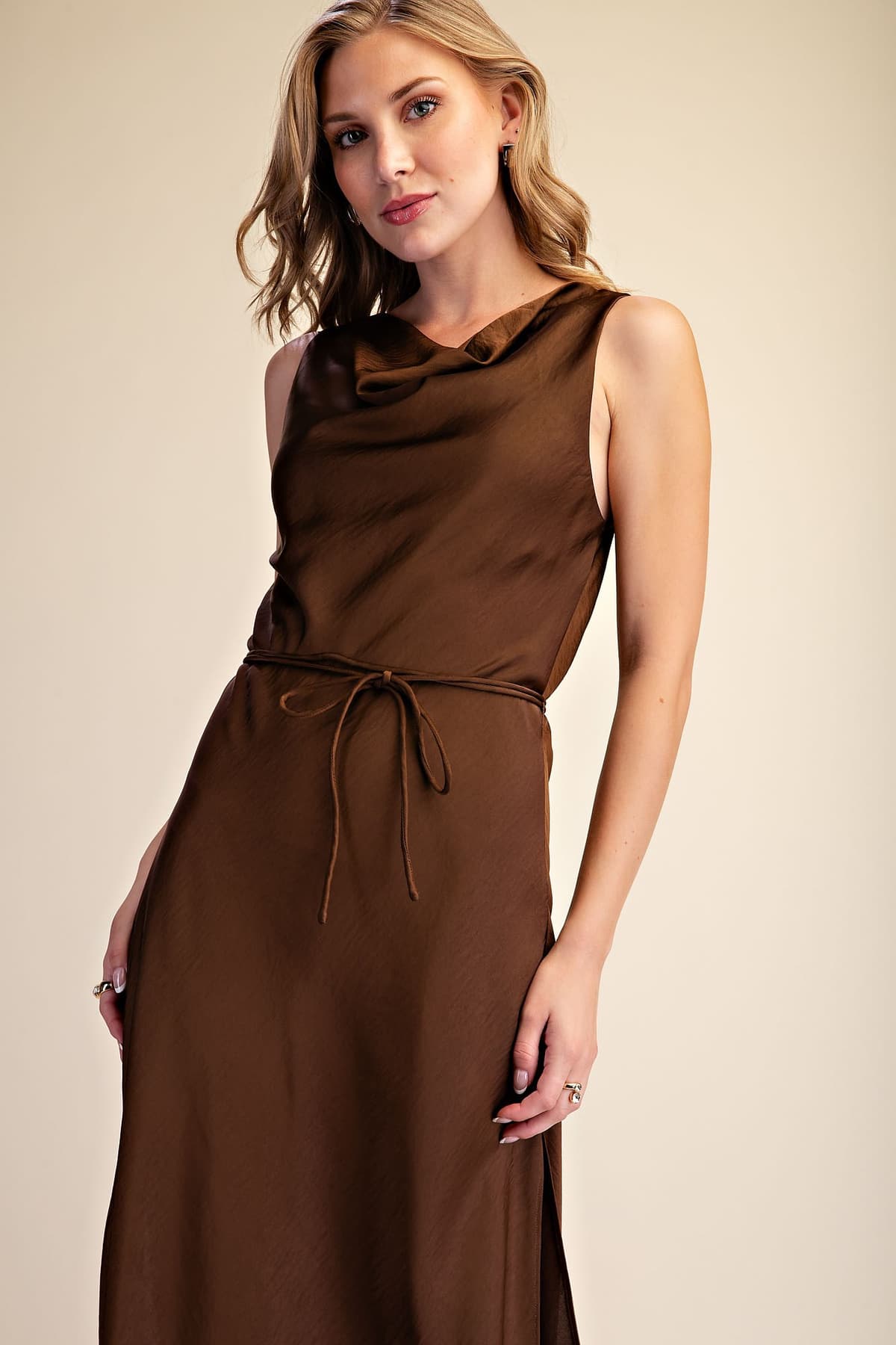 D8300 - BROWN