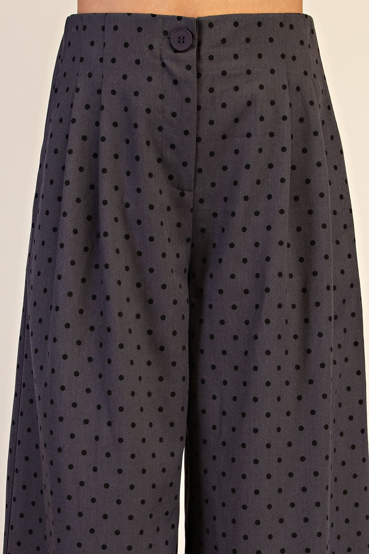 P8337 - CHARCOAL