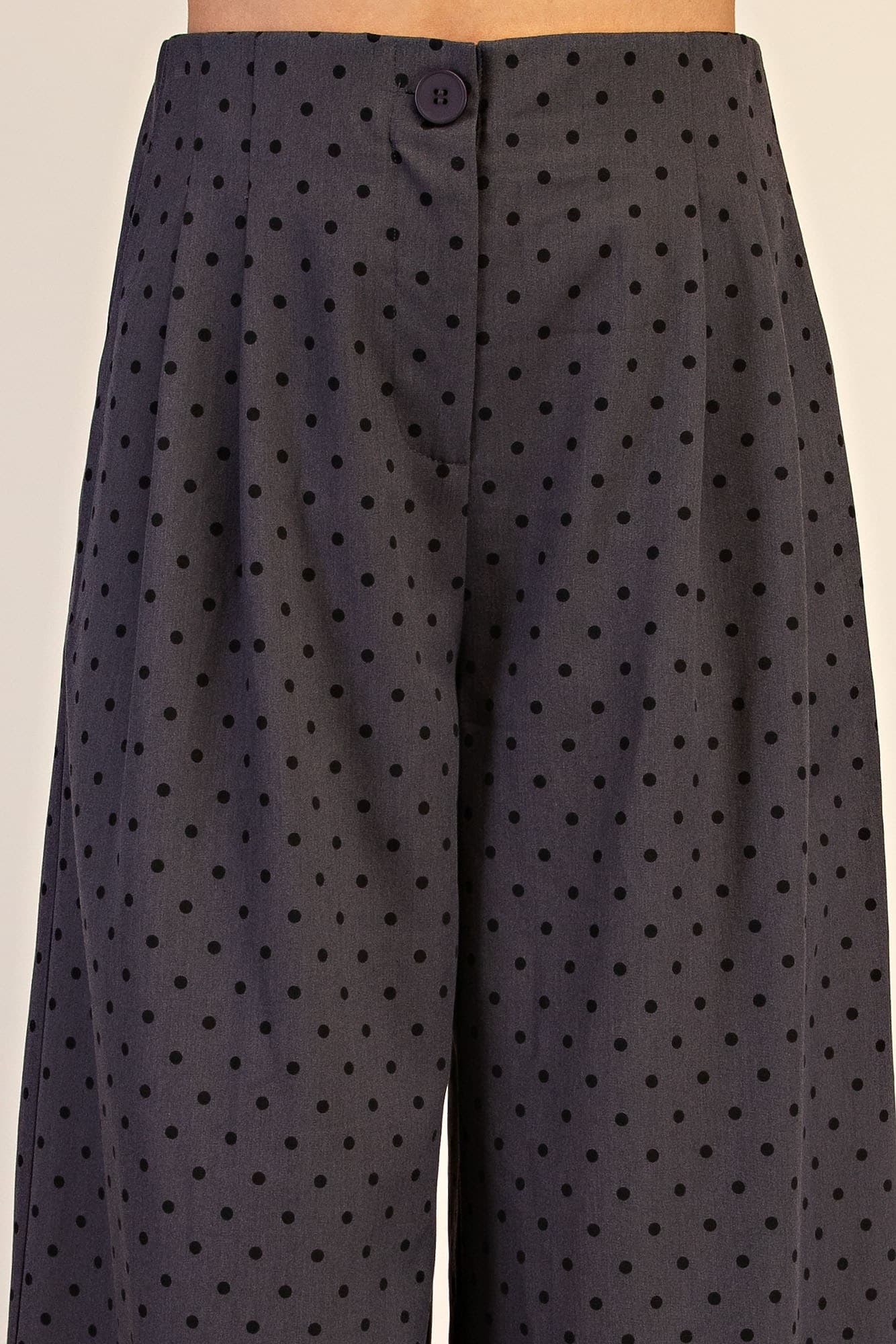 P8337 - CHARCOAL
