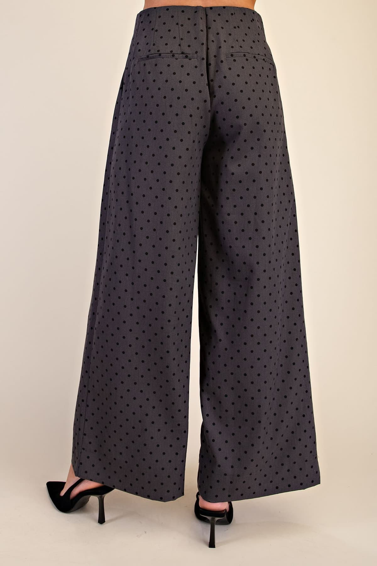 P8337 - CHARCOAL