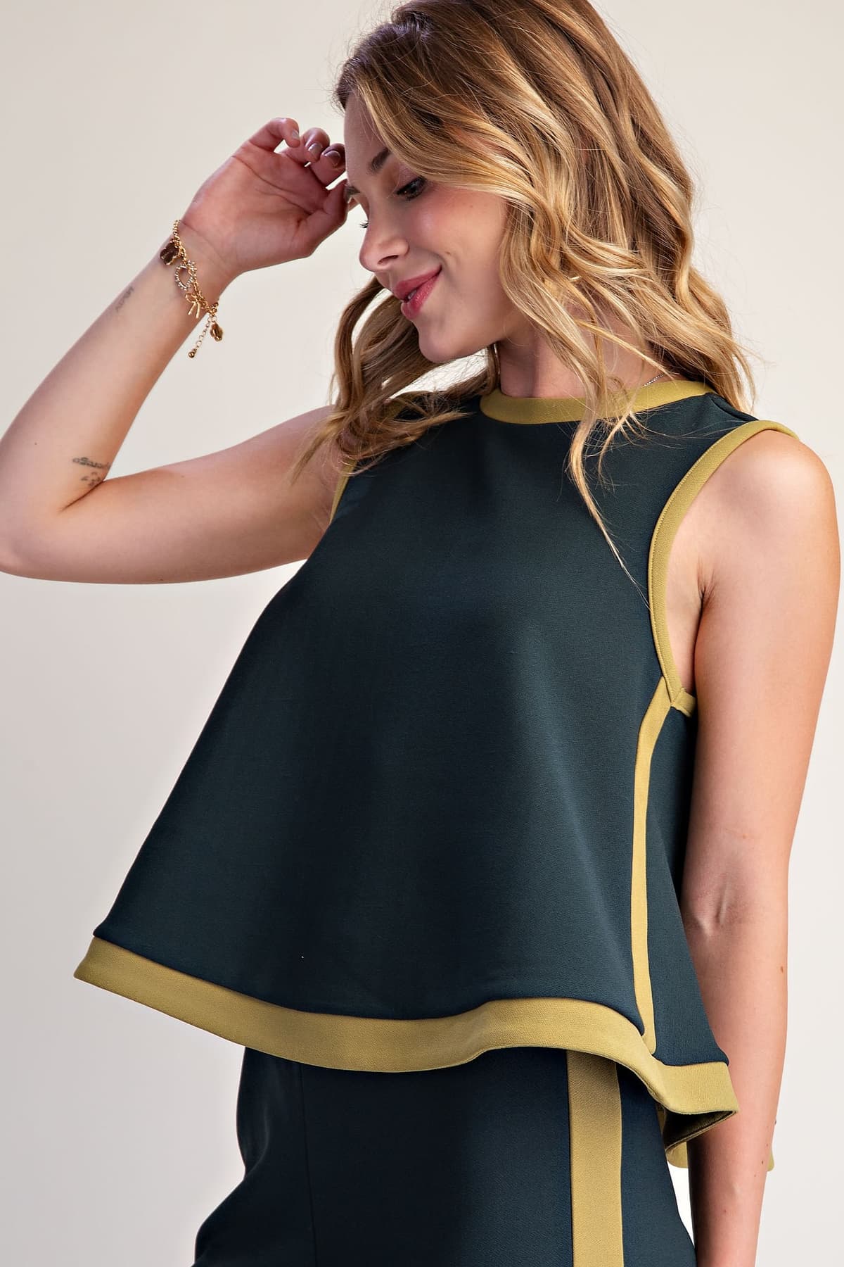 T8316 - HUNTER GREEN