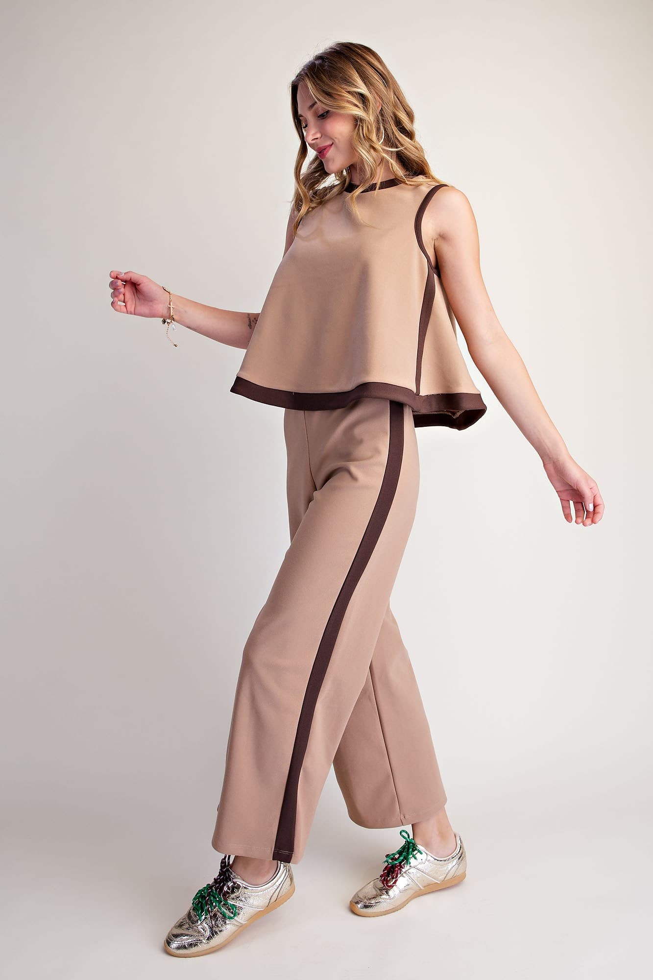 T8316 - TAUPE