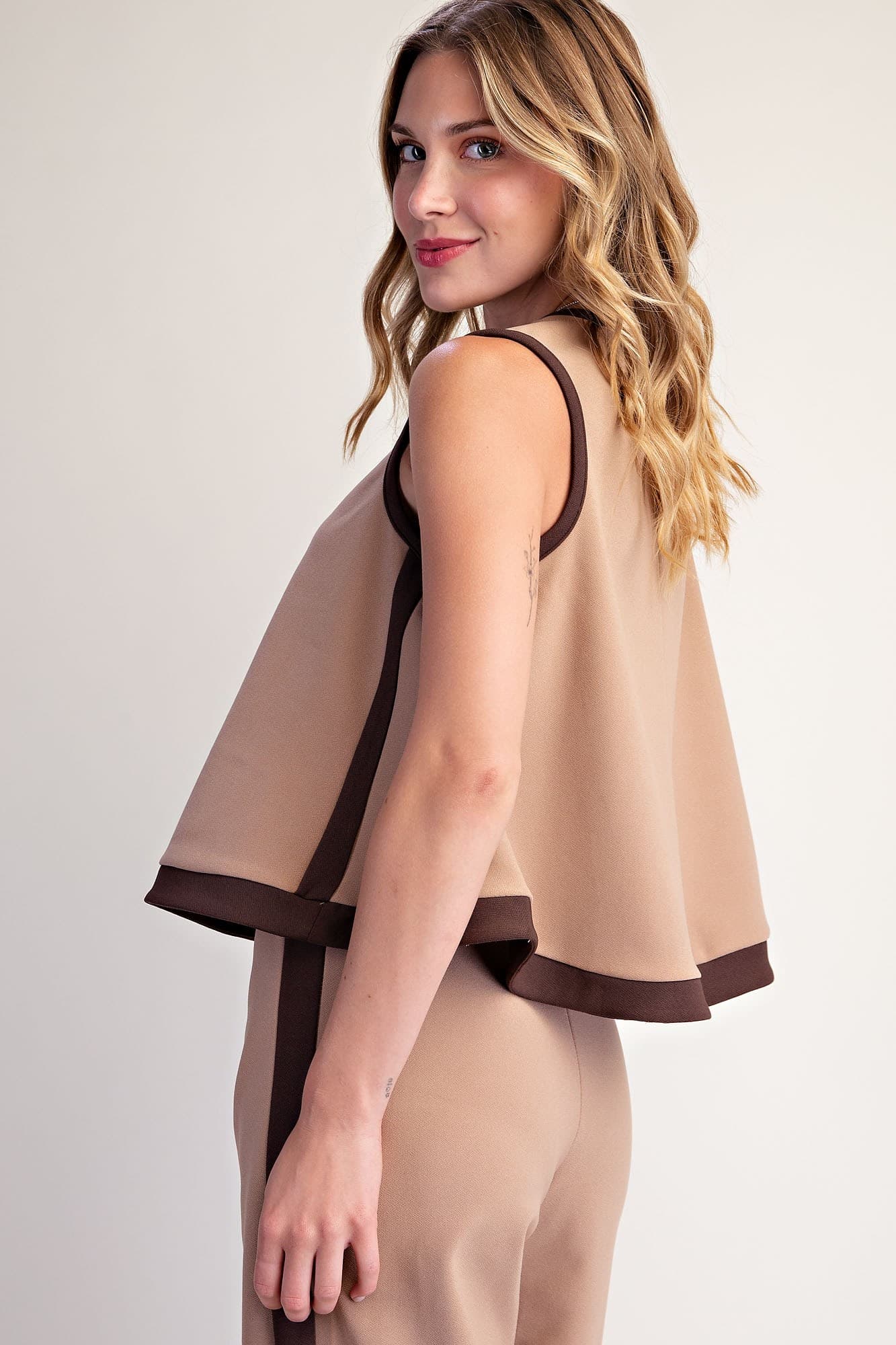 T8316 - TAUPE
