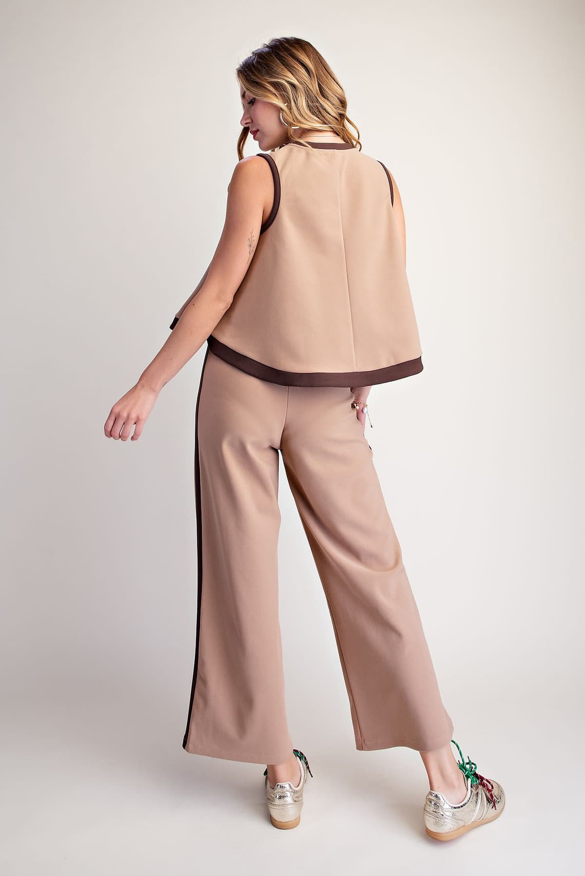 T8316 - TAUPE