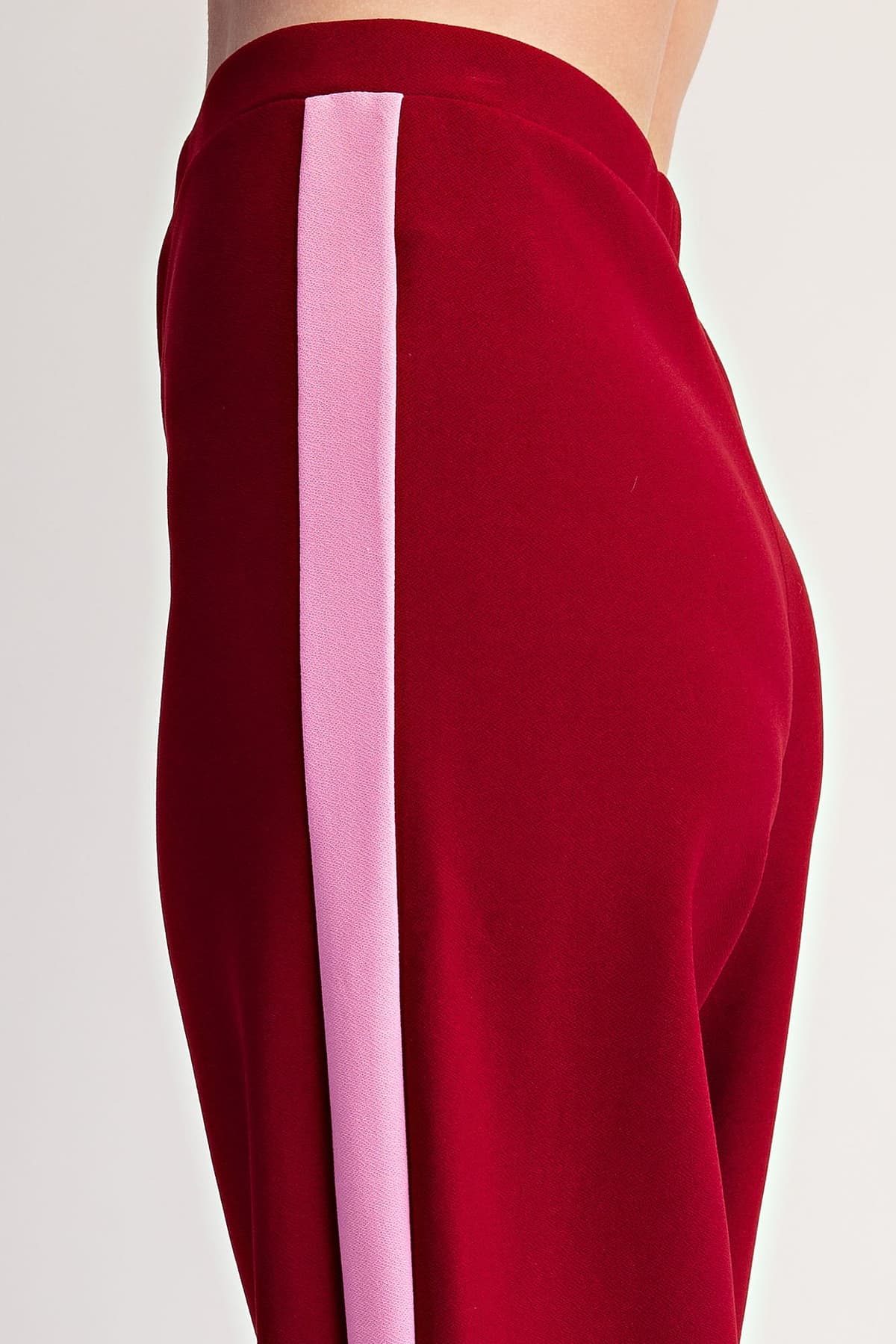P8317 - BURGUNDY