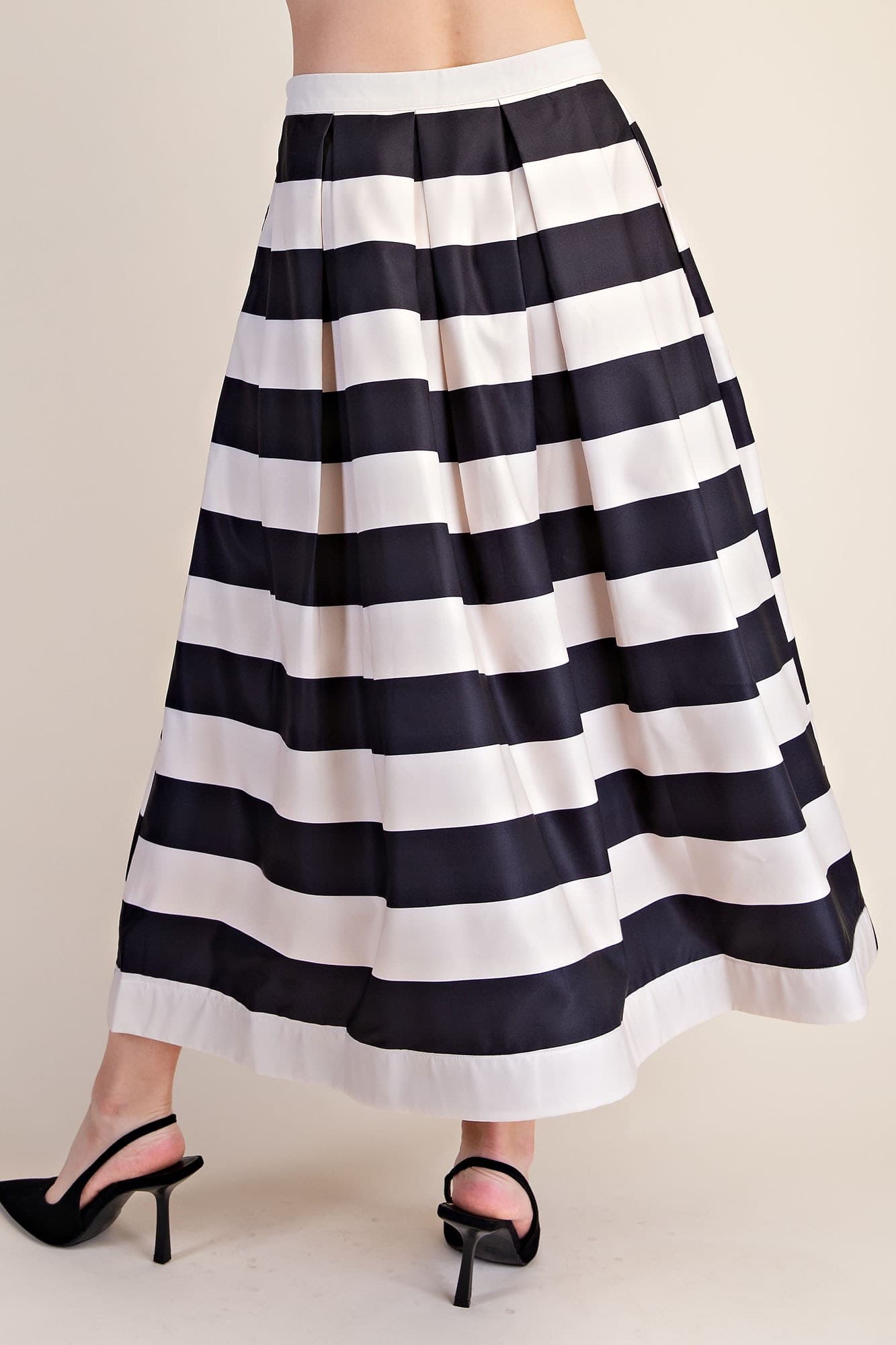 S8306 - BLACK