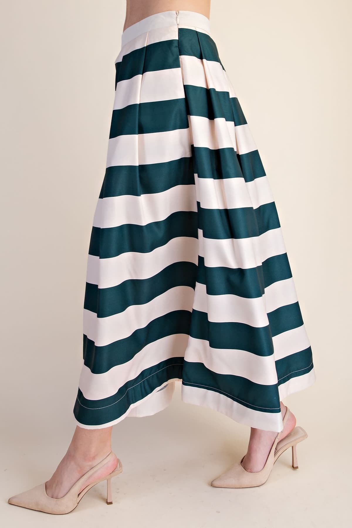 S8306 - HUNTER GREEN