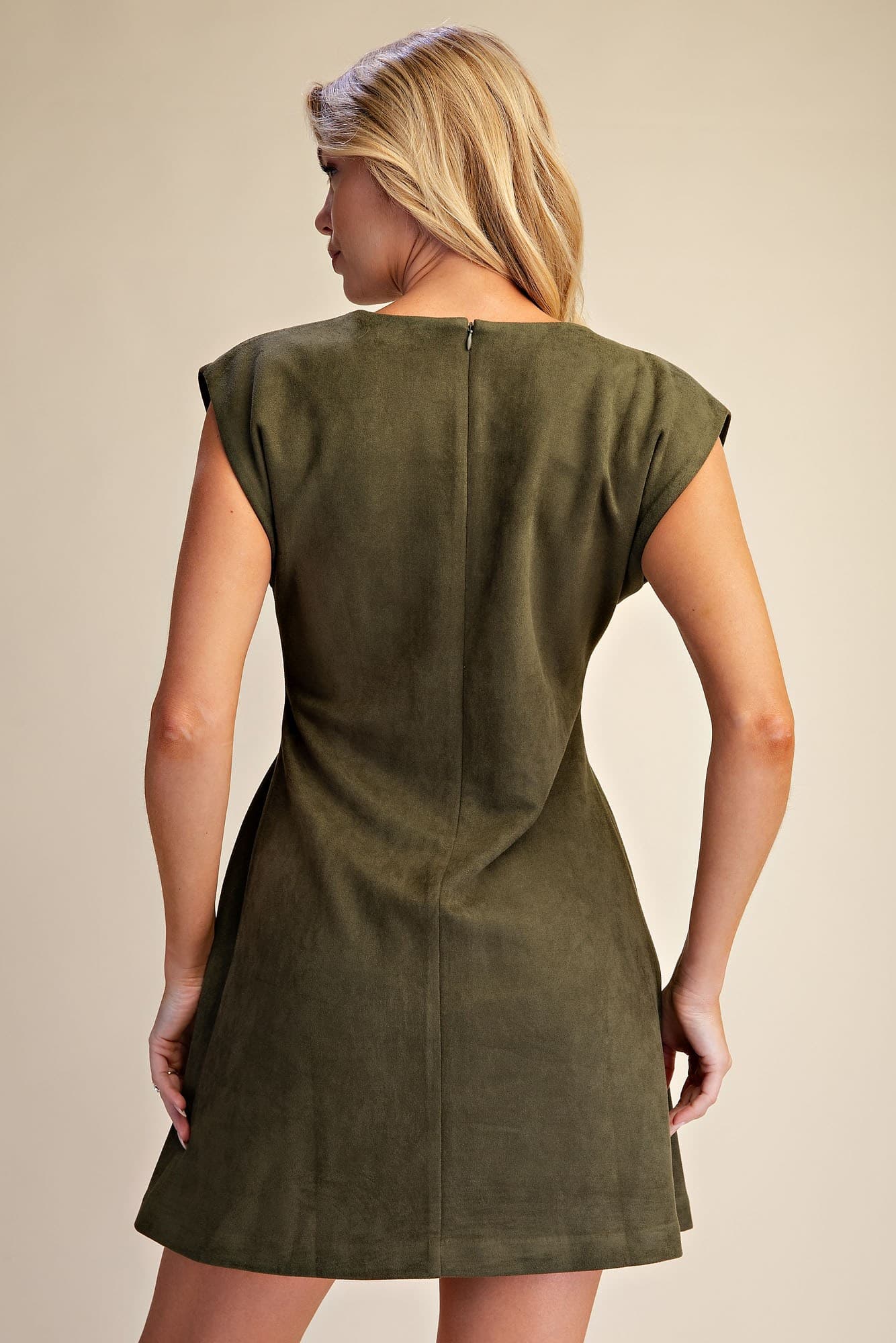 D8380 - OLIVE