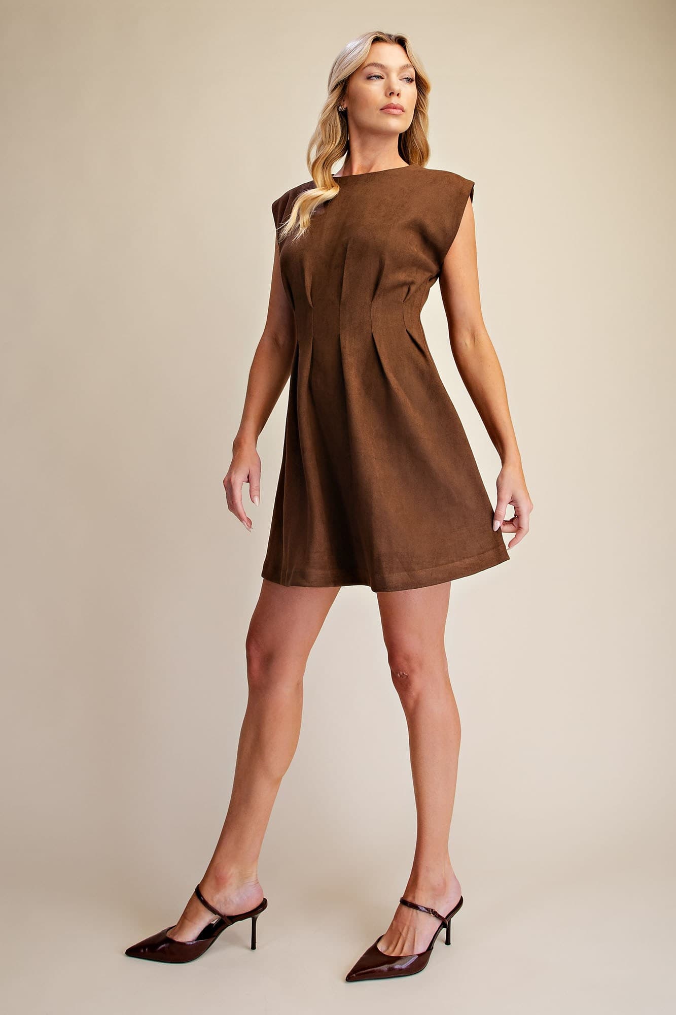 D8380 - BROWN