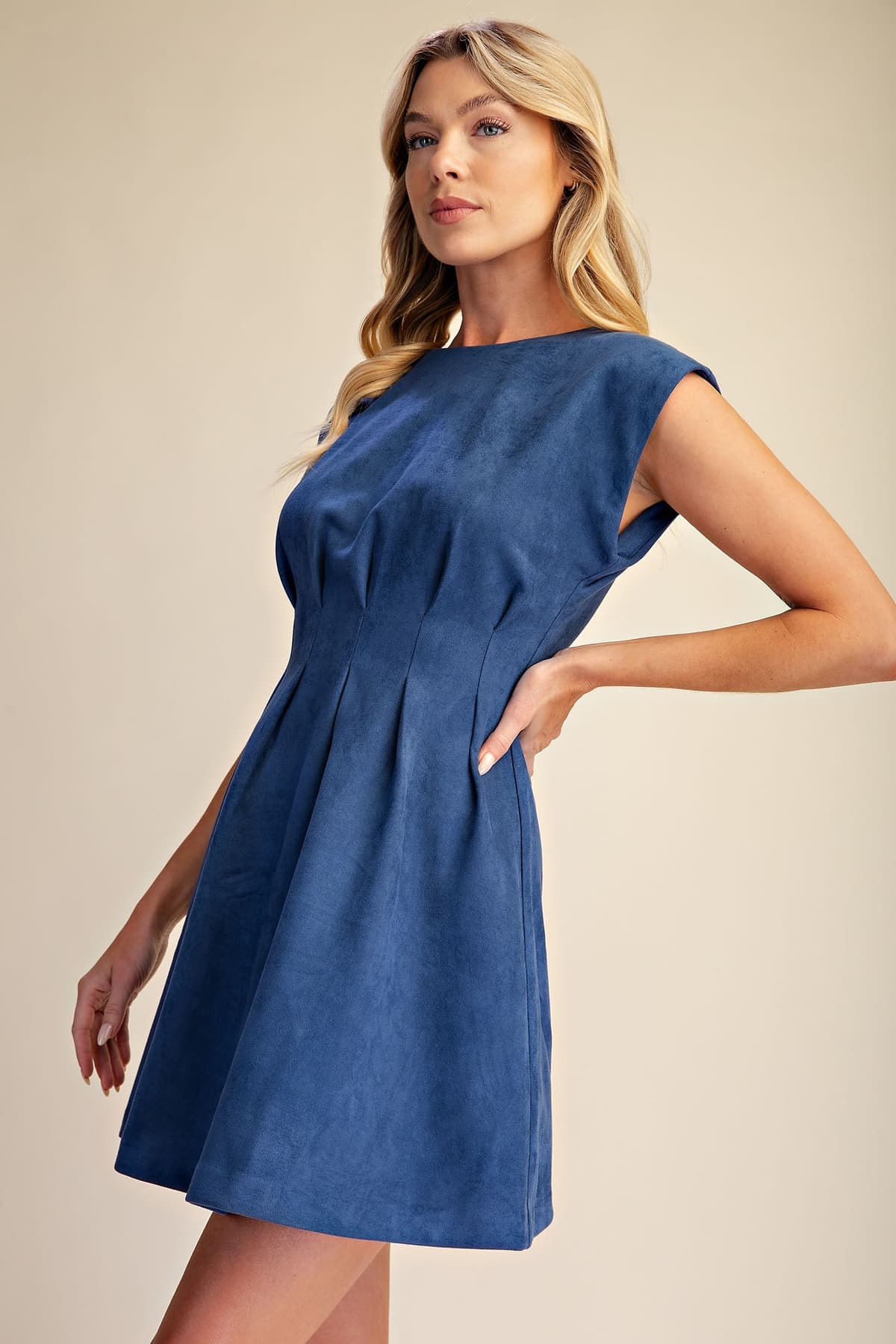 D8380 - BLUE