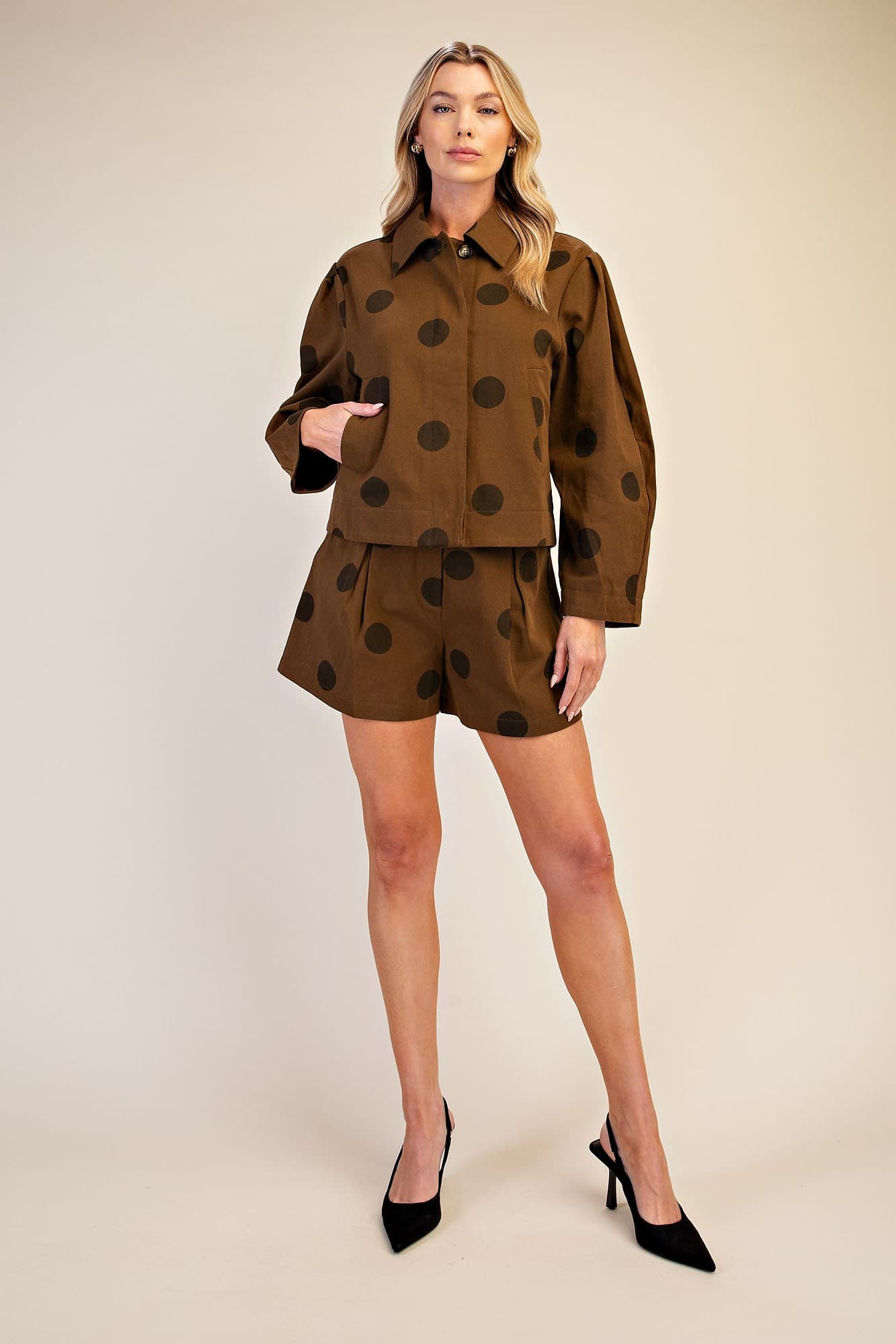 J8332 - BROWN
