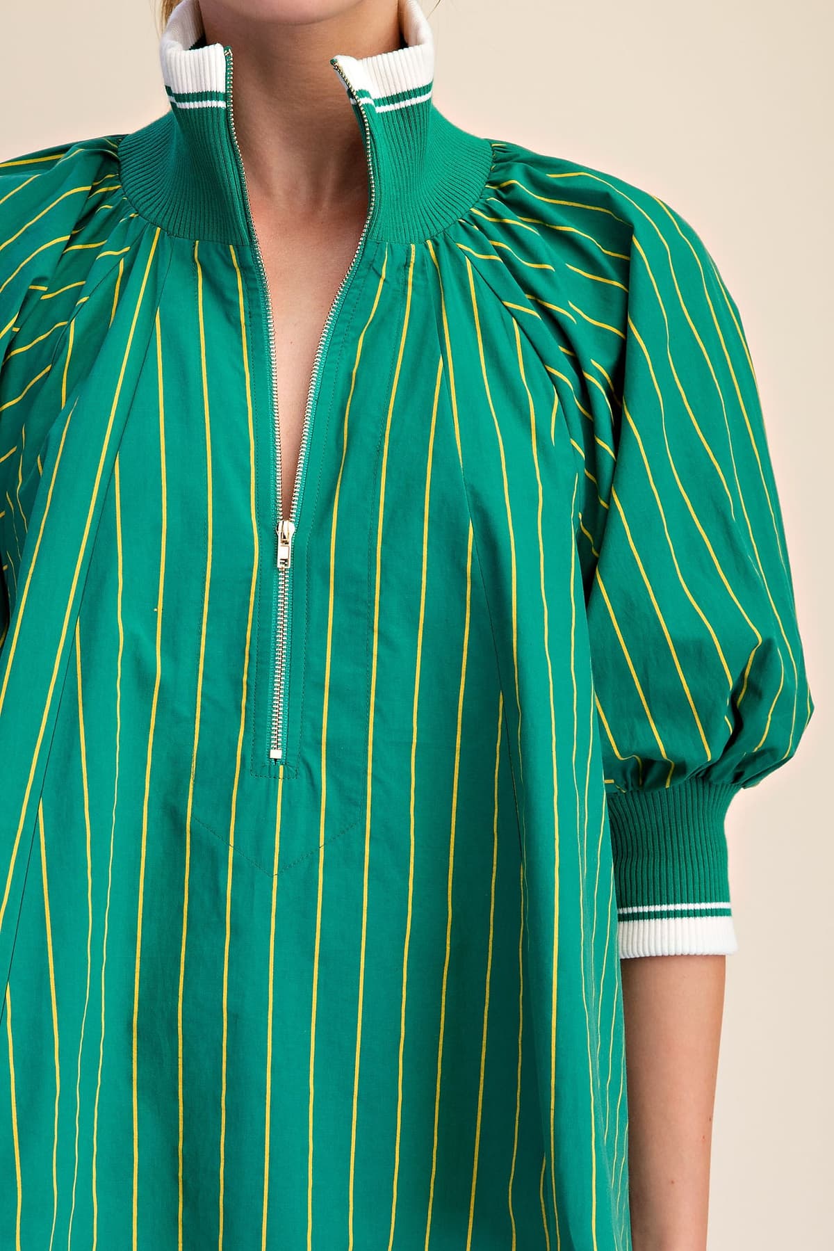 T8372 - GREEN