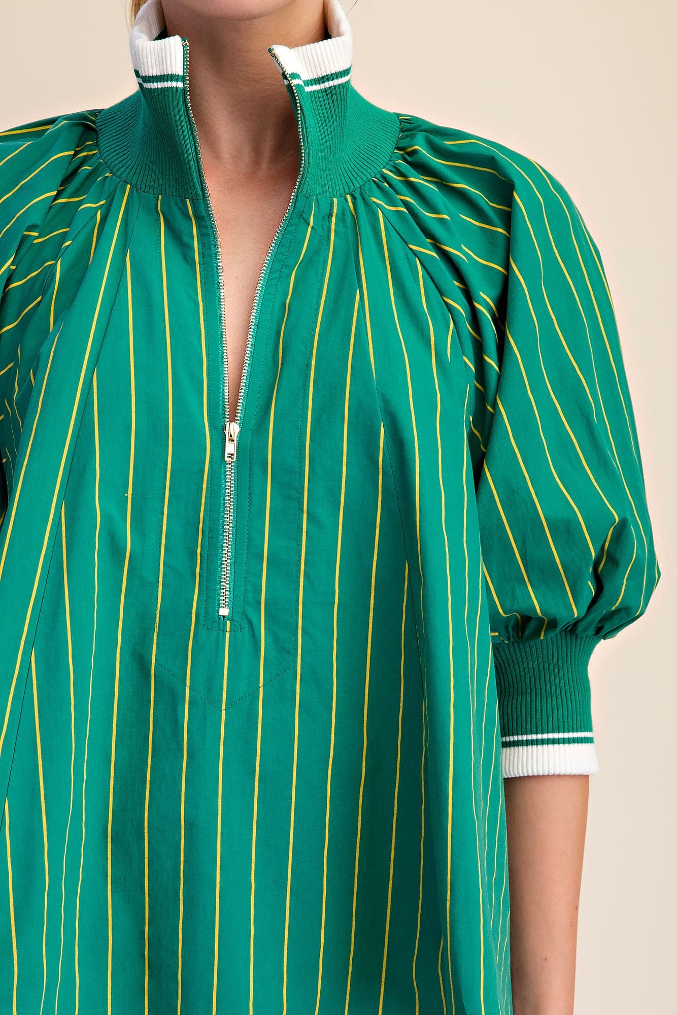 T8372 - GREEN