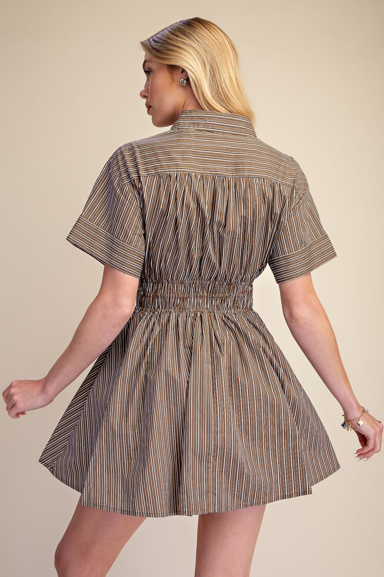 D8406 - BROWN