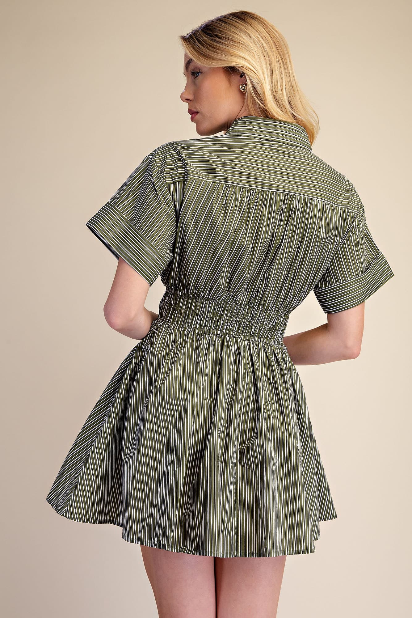 D8406 - OLIVE