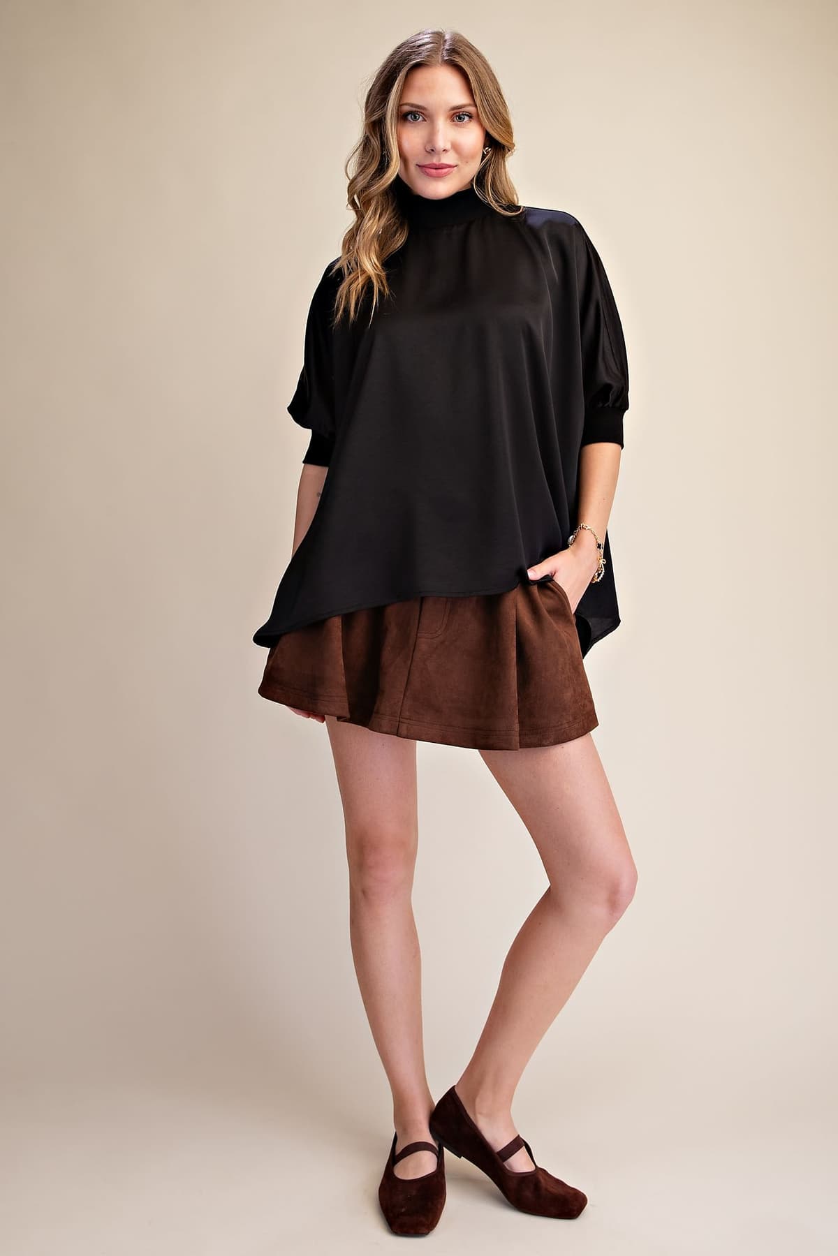 T8407 - BLACK