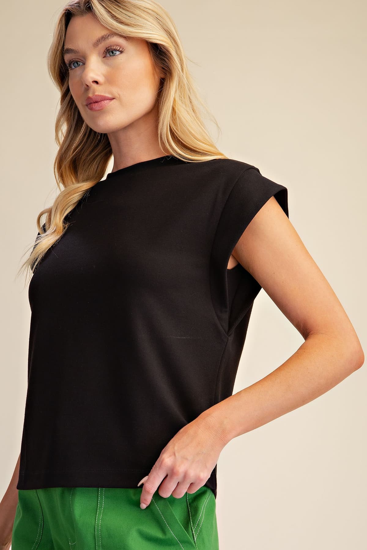 T8356 - BLACK
