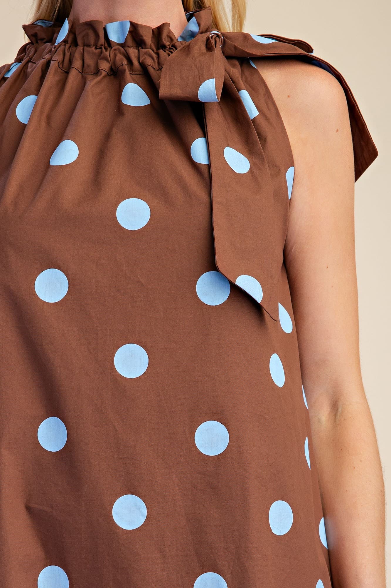 D8398 - BROWN