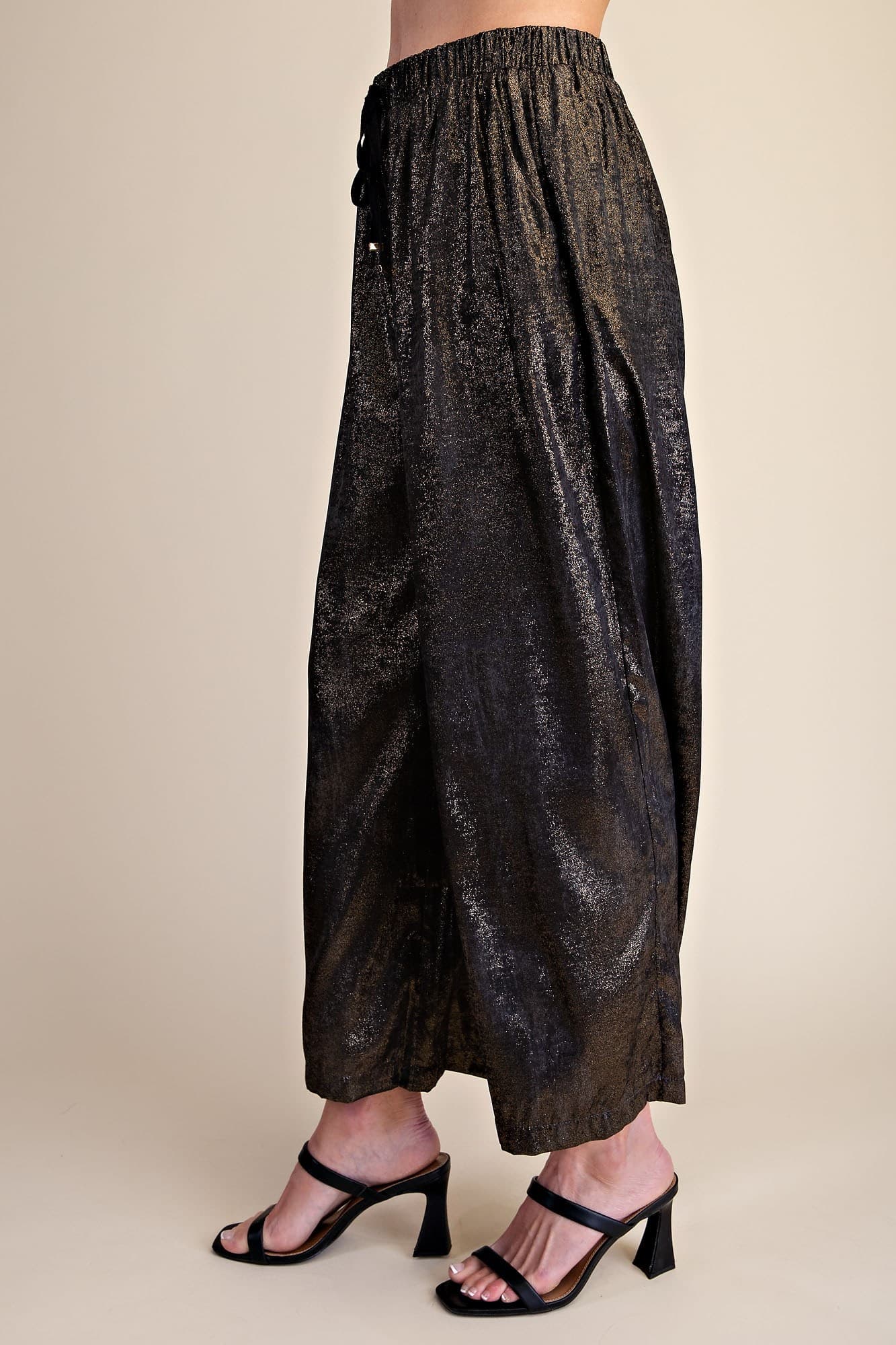 P8369 - BLACK