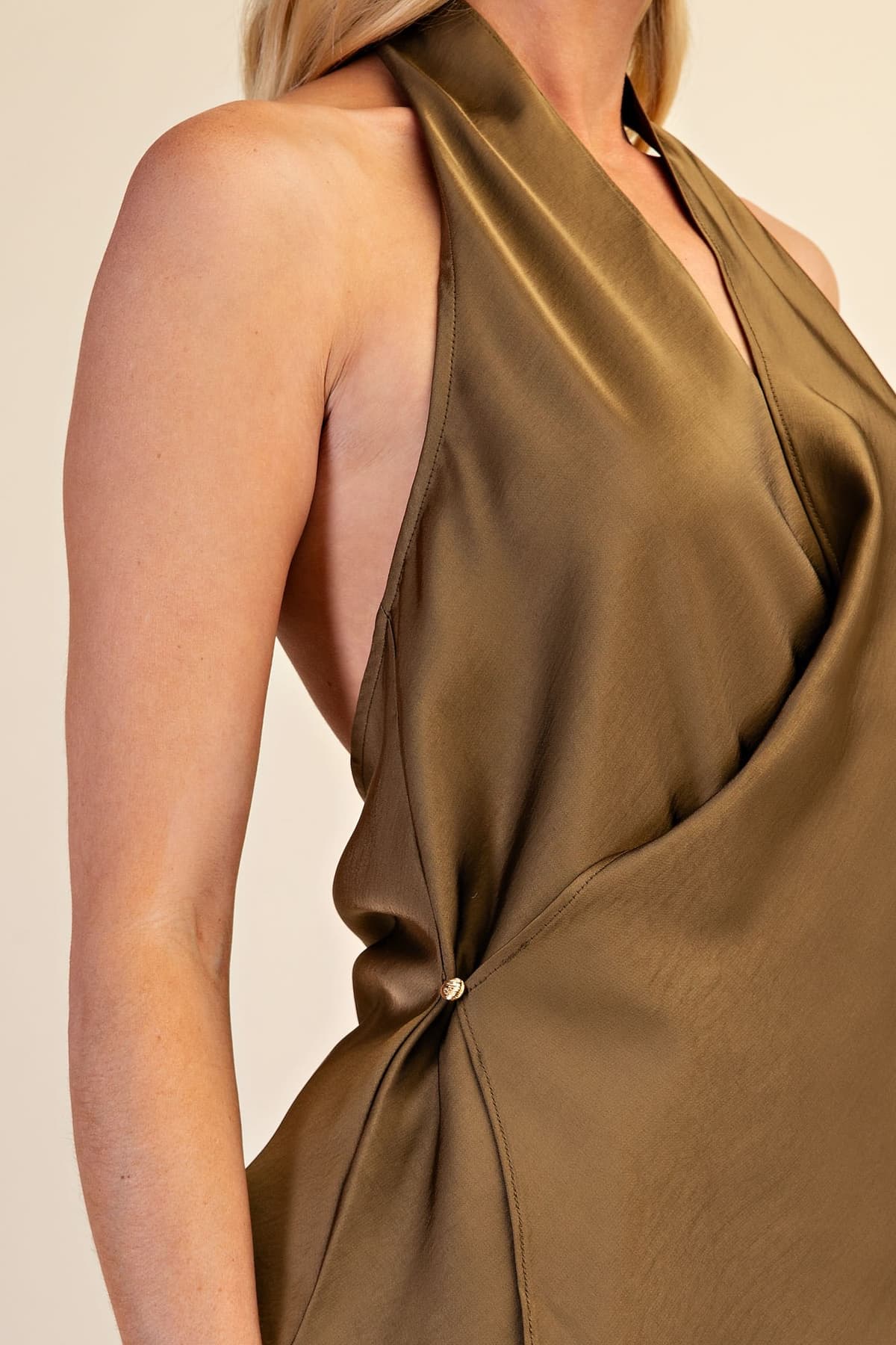 T8358 - OLIVE