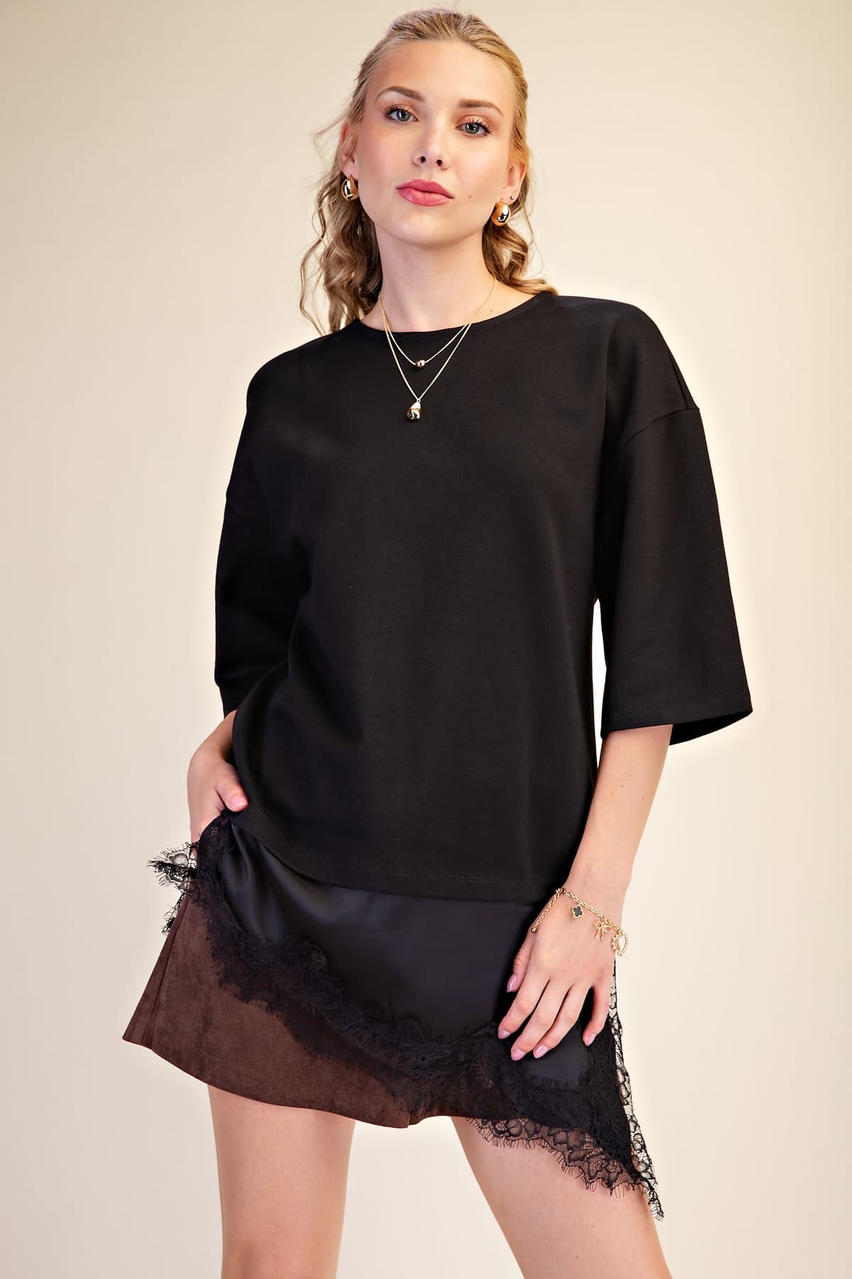 T8383 - BLACK