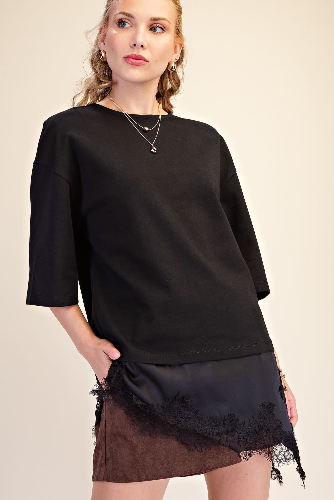 T8383 - BLACK