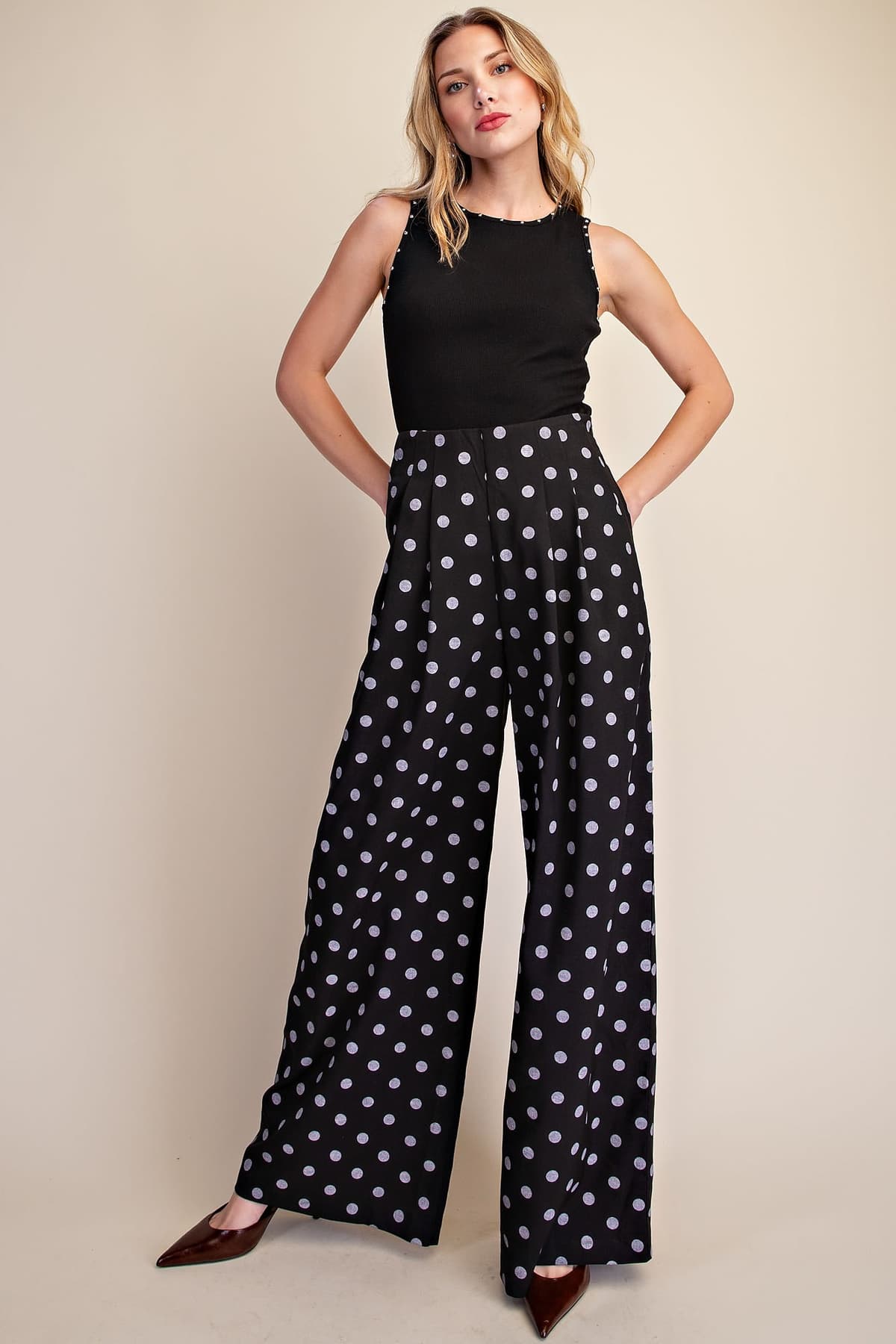 T8384 - BLACK