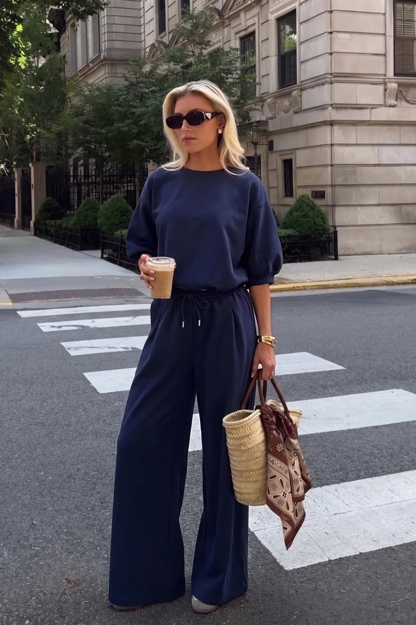 T8416 - NAVY