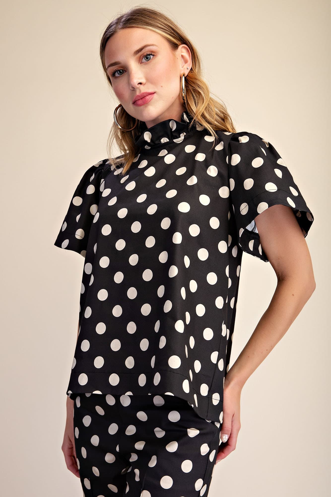 T8393 - BLACK