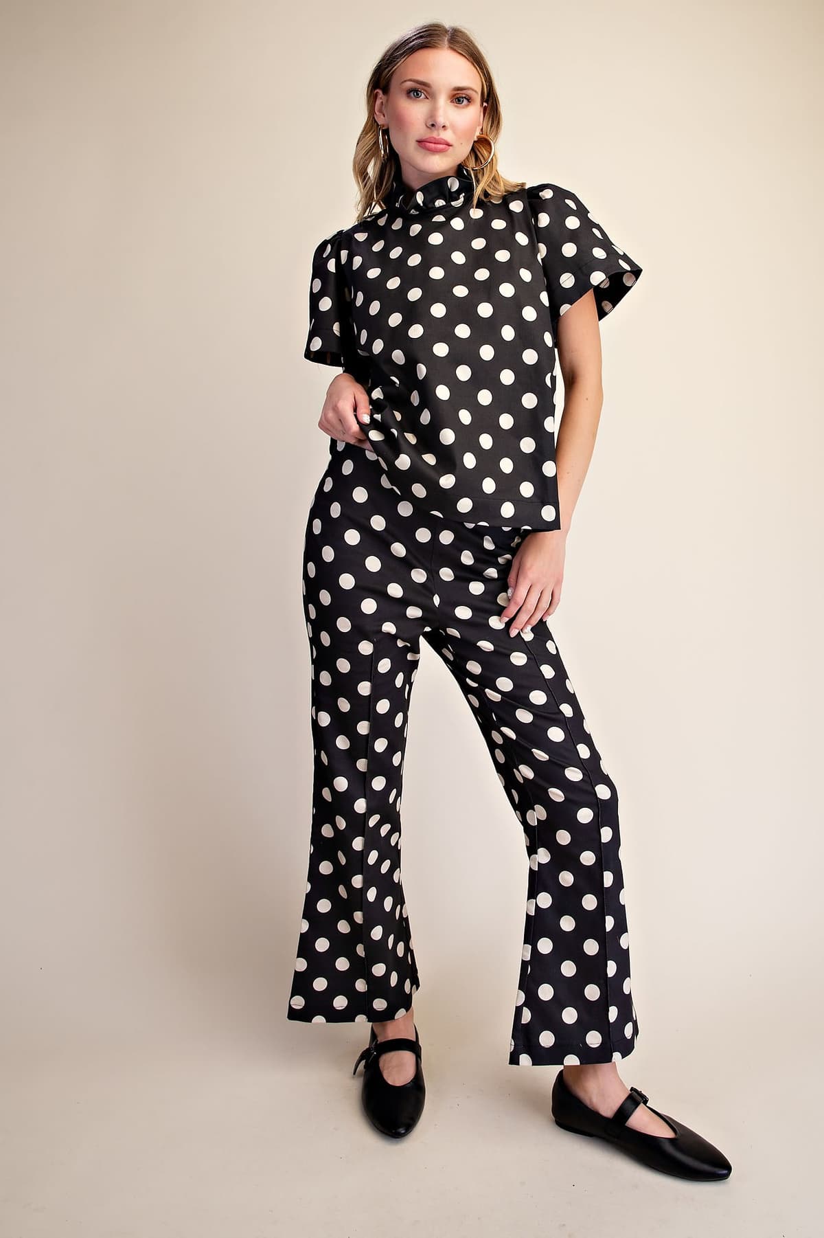 P8304 - BLACK