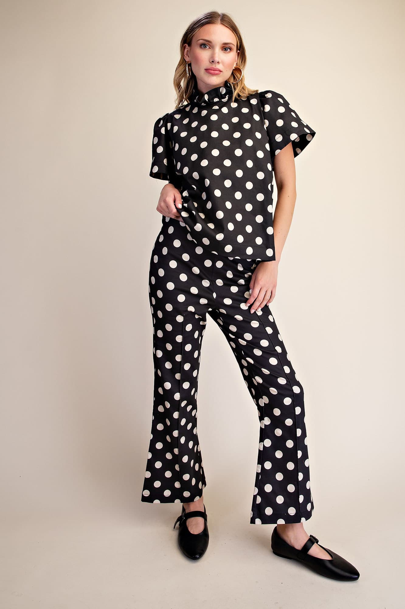 P8304 - BLACK