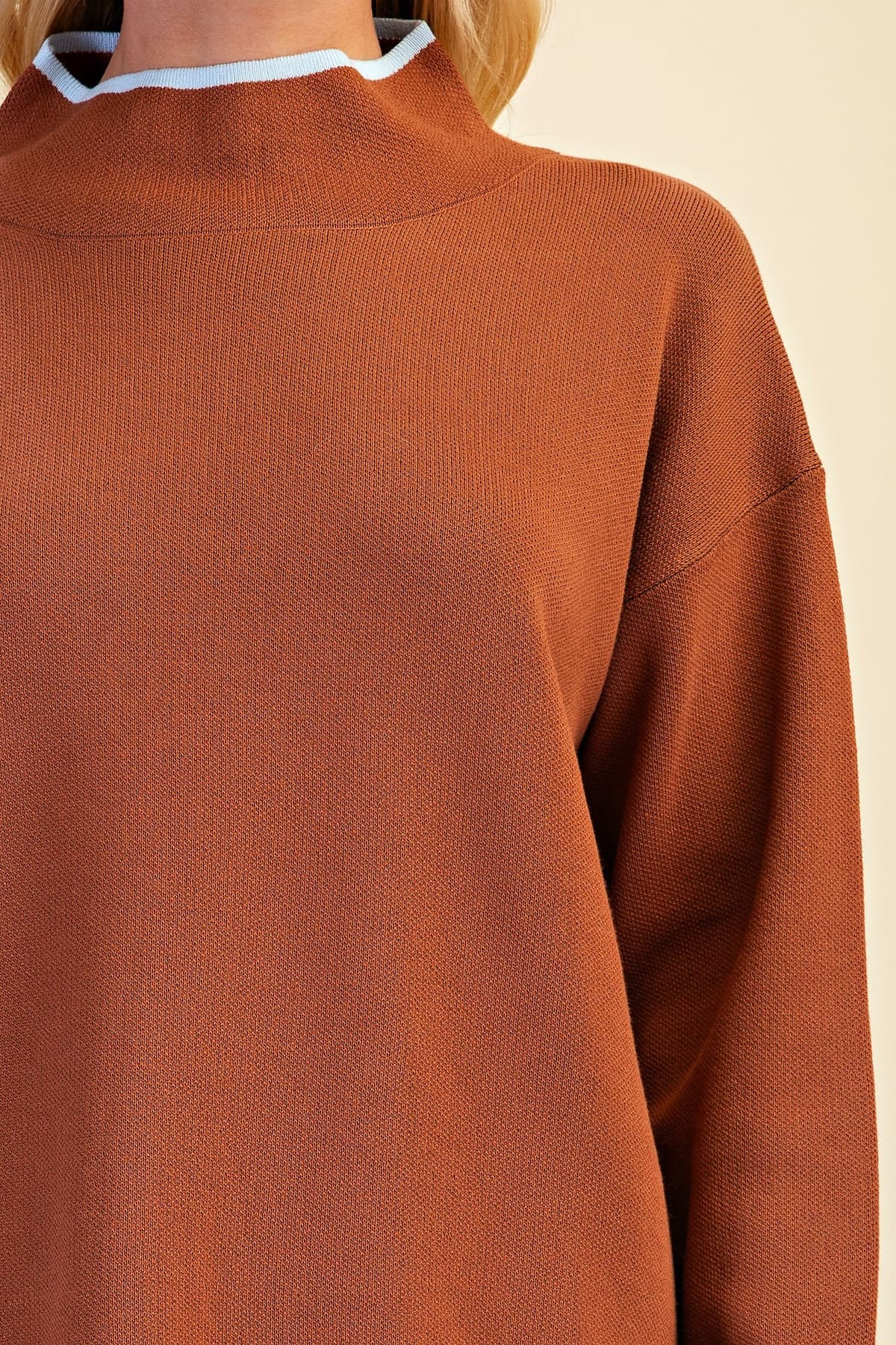 SW8258 - CAMEL