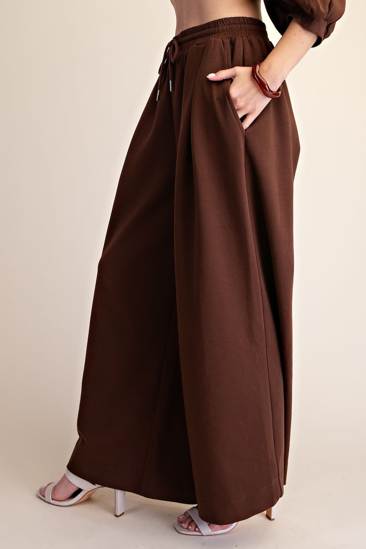 P8415 - BROWN