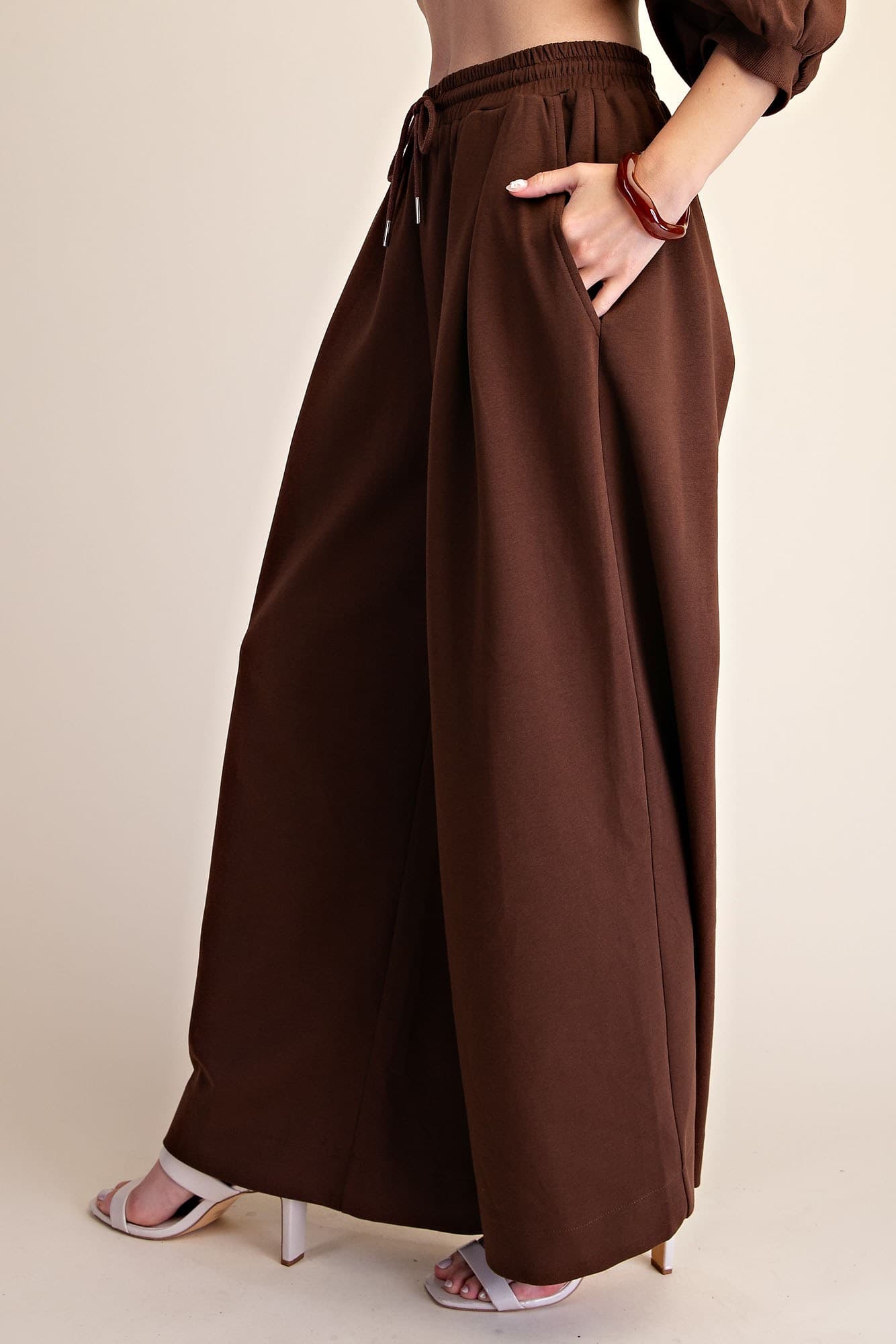 P8415 - BROWN