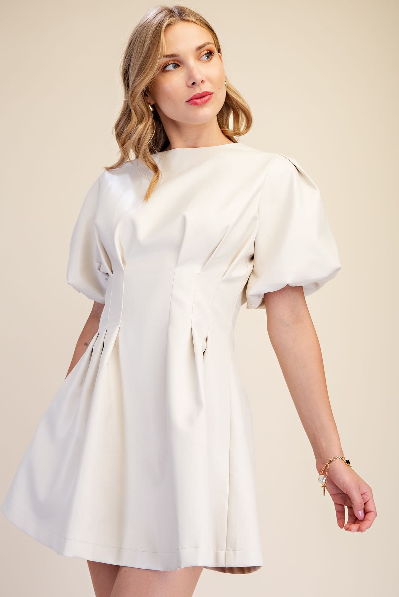 D9207 - CREAM