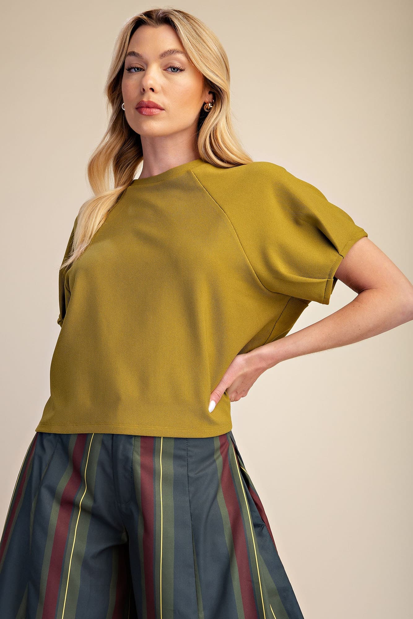 T8375 - LIGHT OLIVE