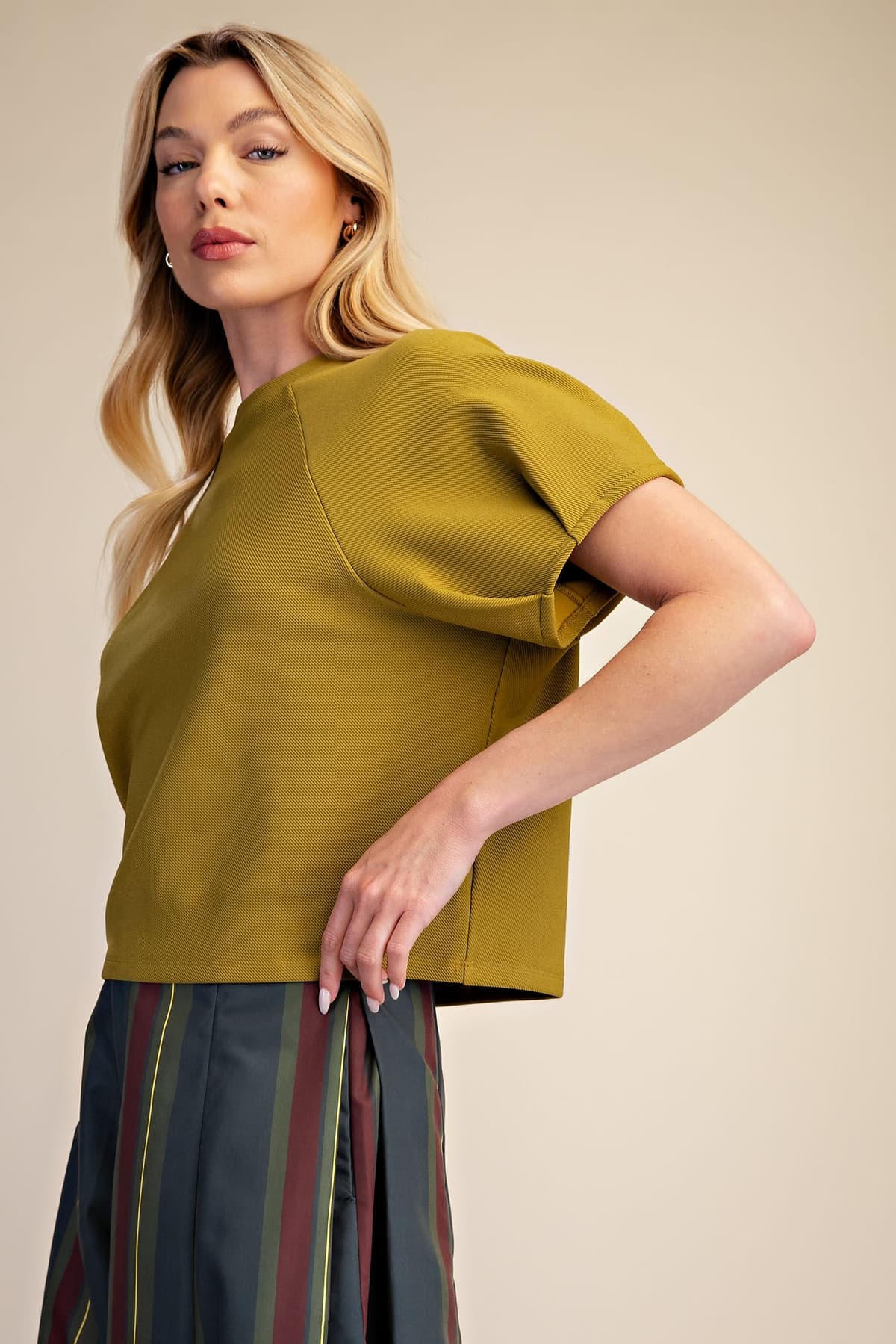 T8375 - LIGHT OLIVE