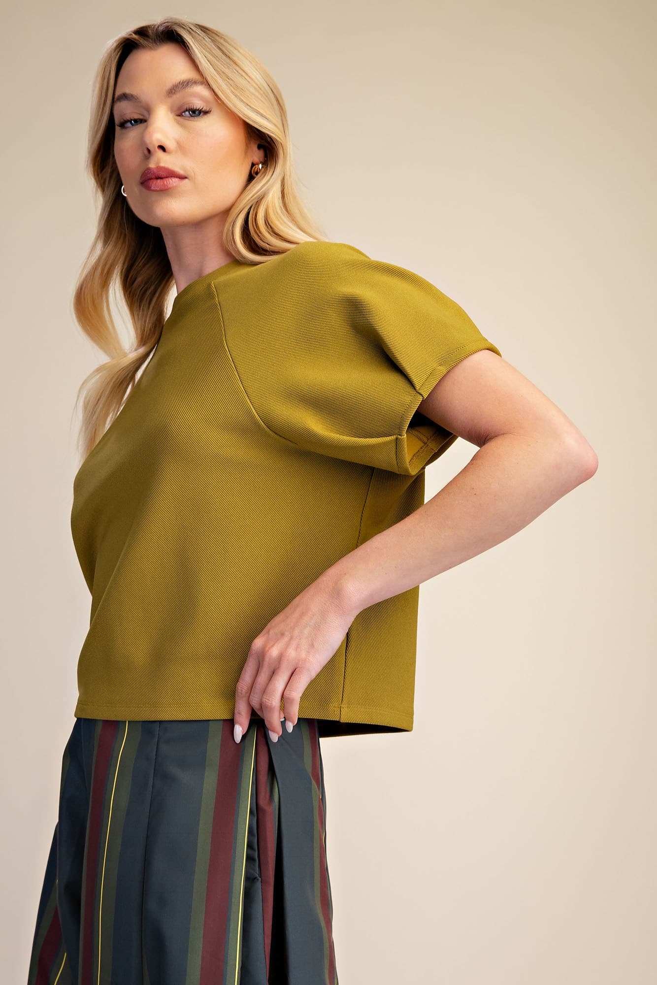 T8375 - LIGHT OLIVE