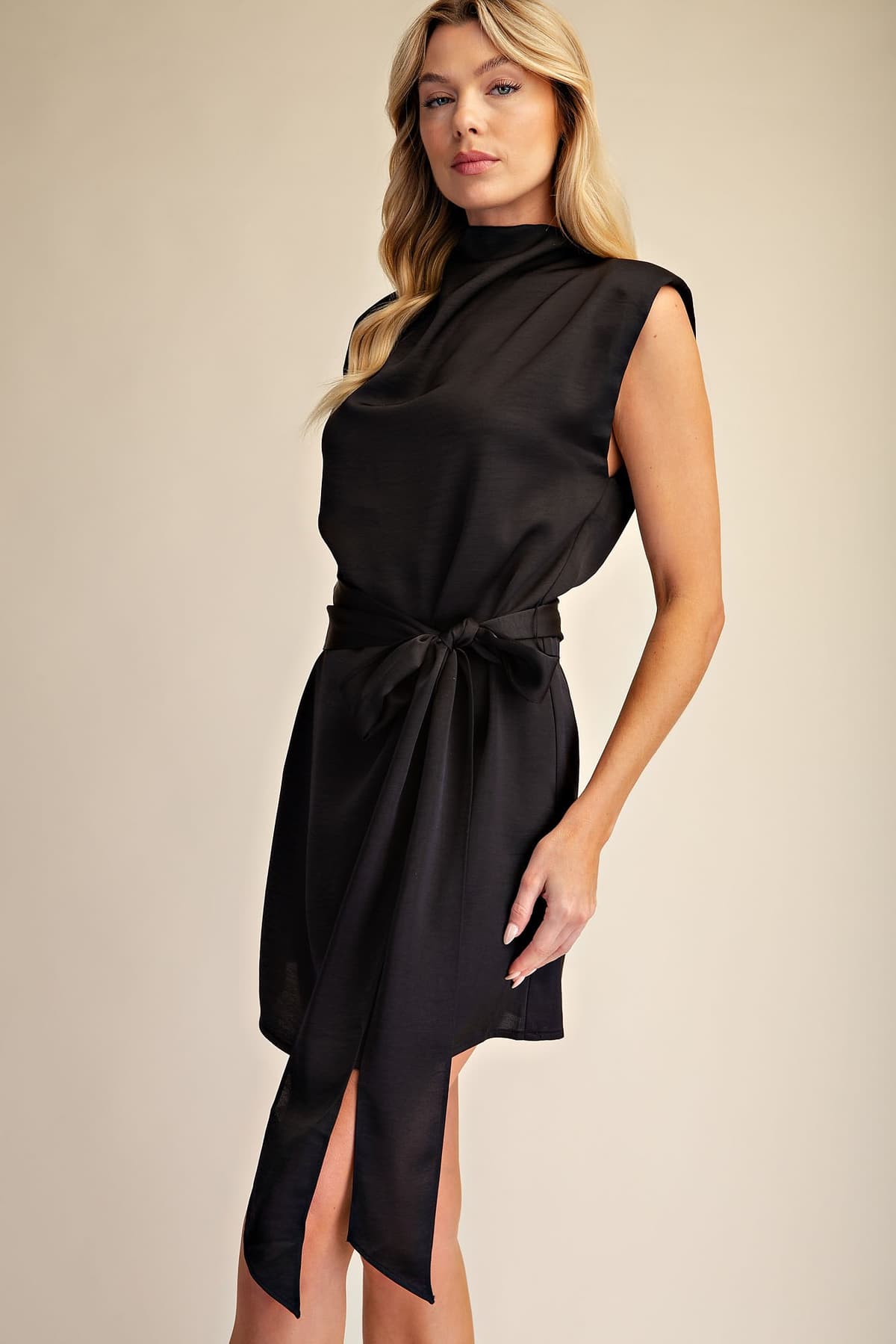 D9243 - BLACK