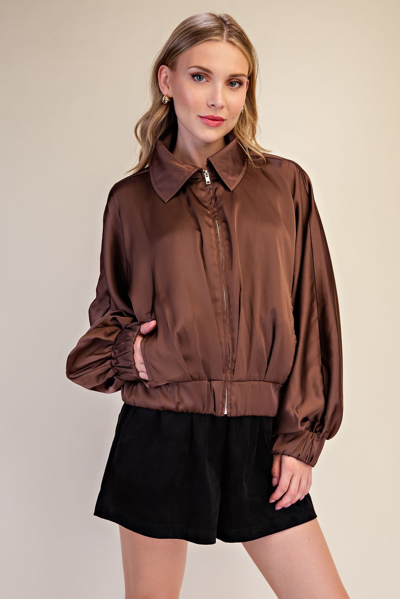J8389 - BROWN