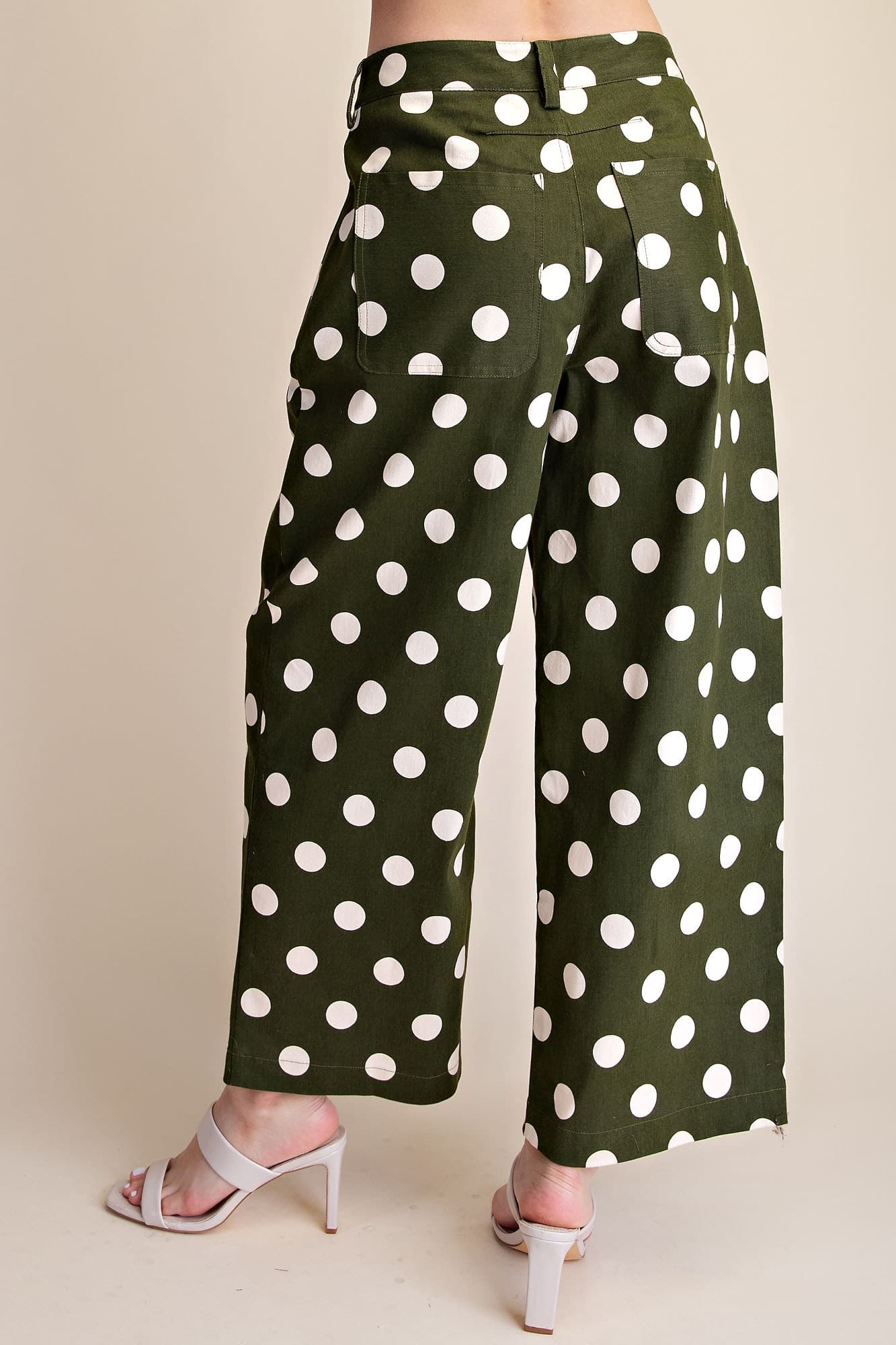 P8464 - OLIVE