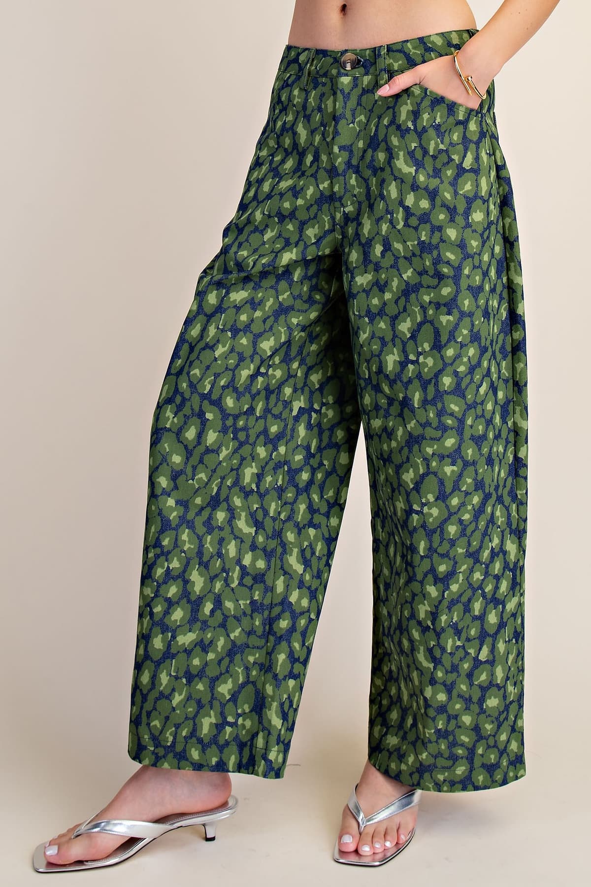 P8479 - GREEN