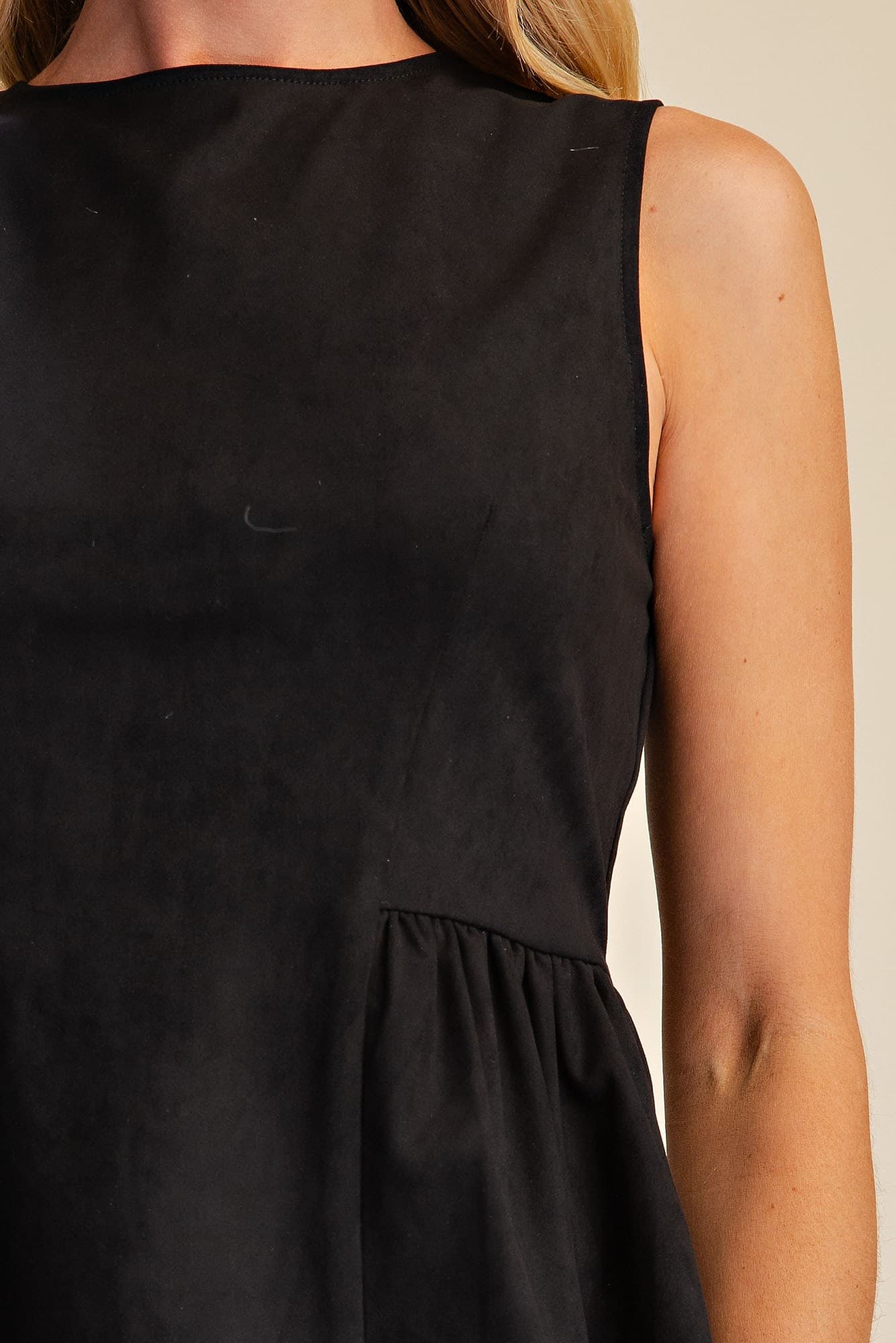 T8488 - BLACK