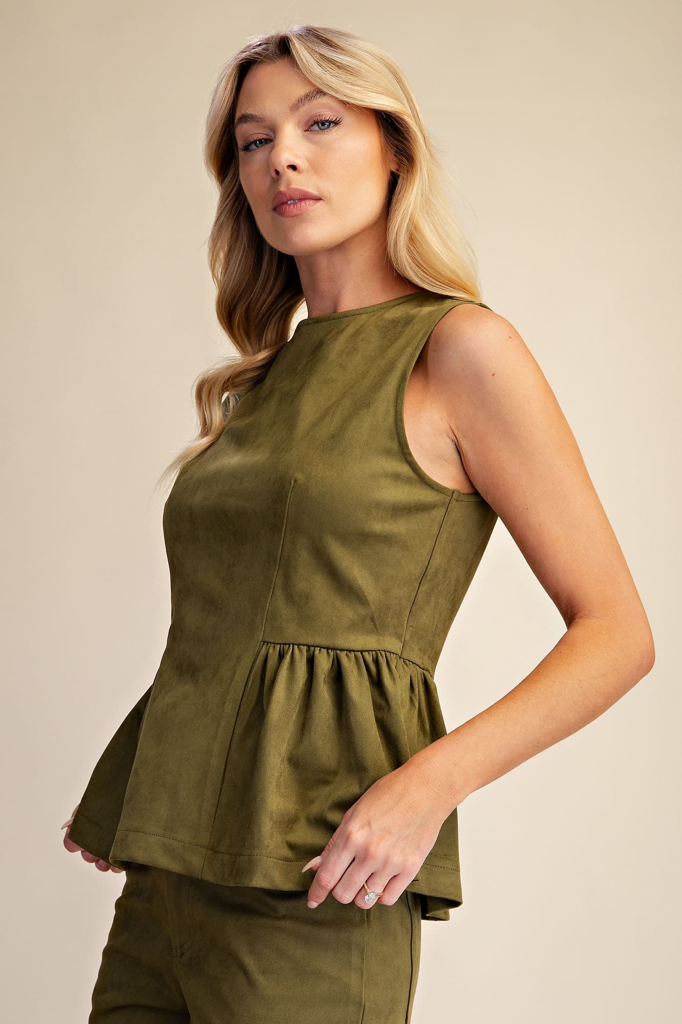 T8488 - OLIVE