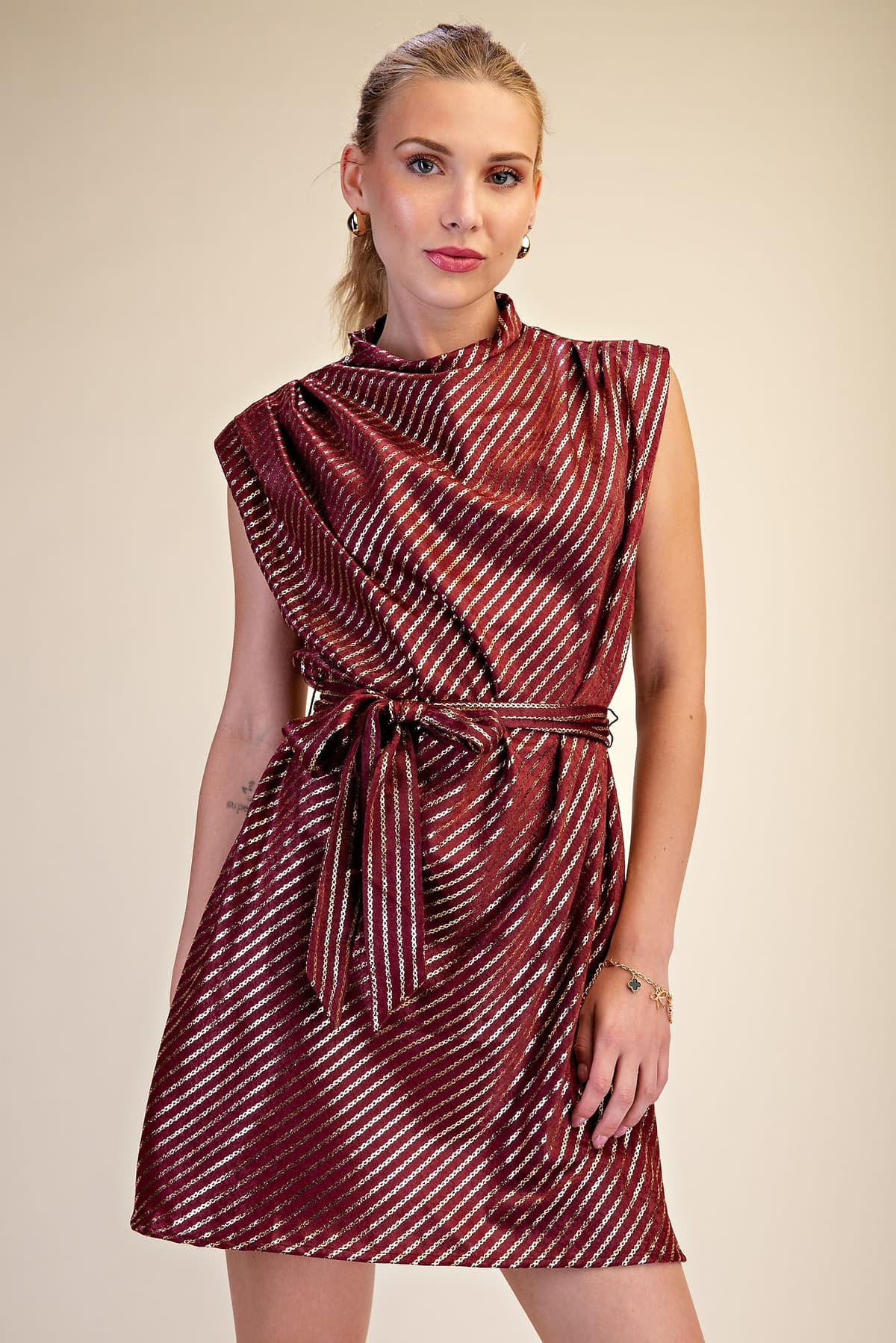 D8482 - BURGUNDY
