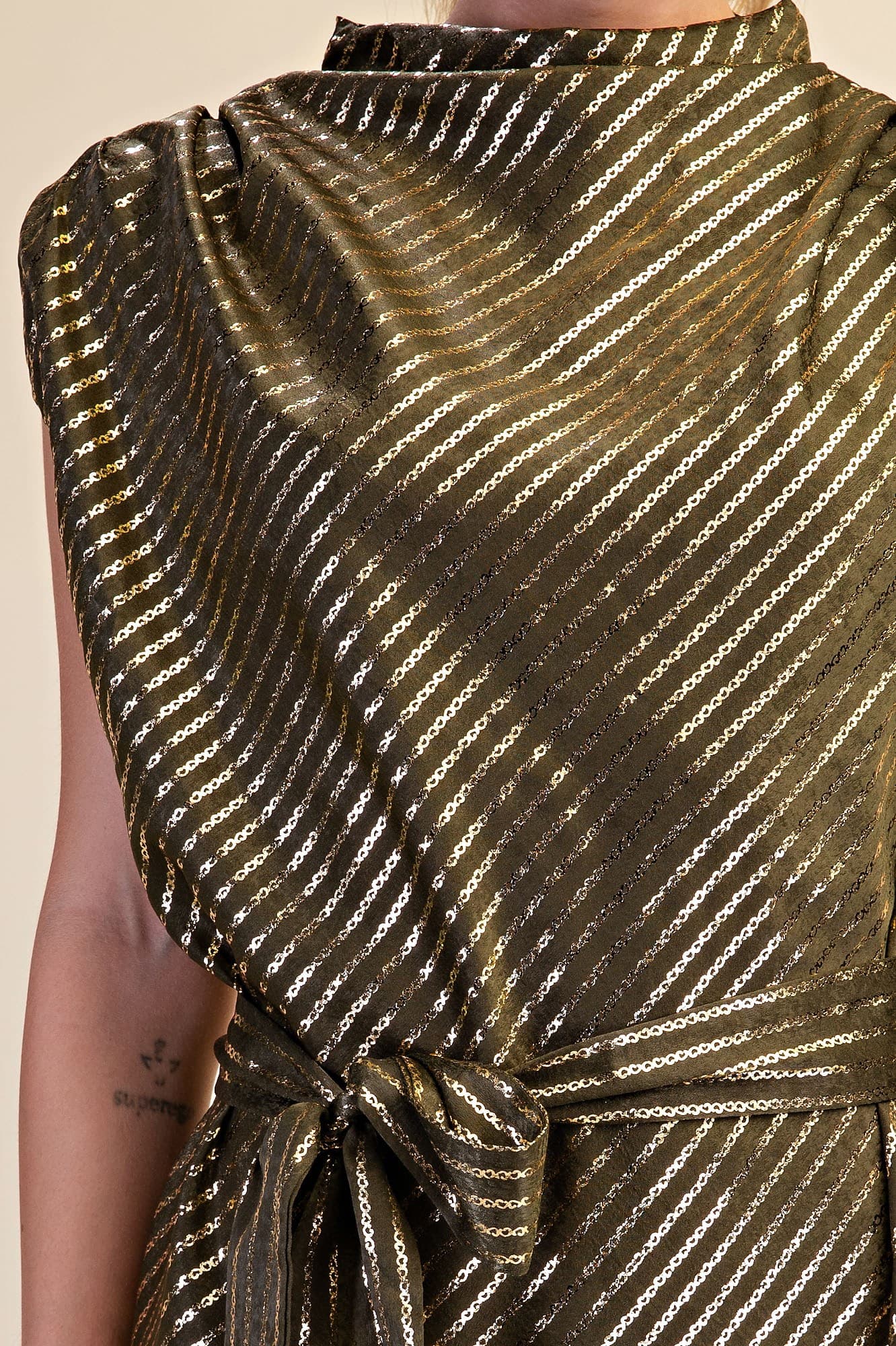 D8482 - OLIVE