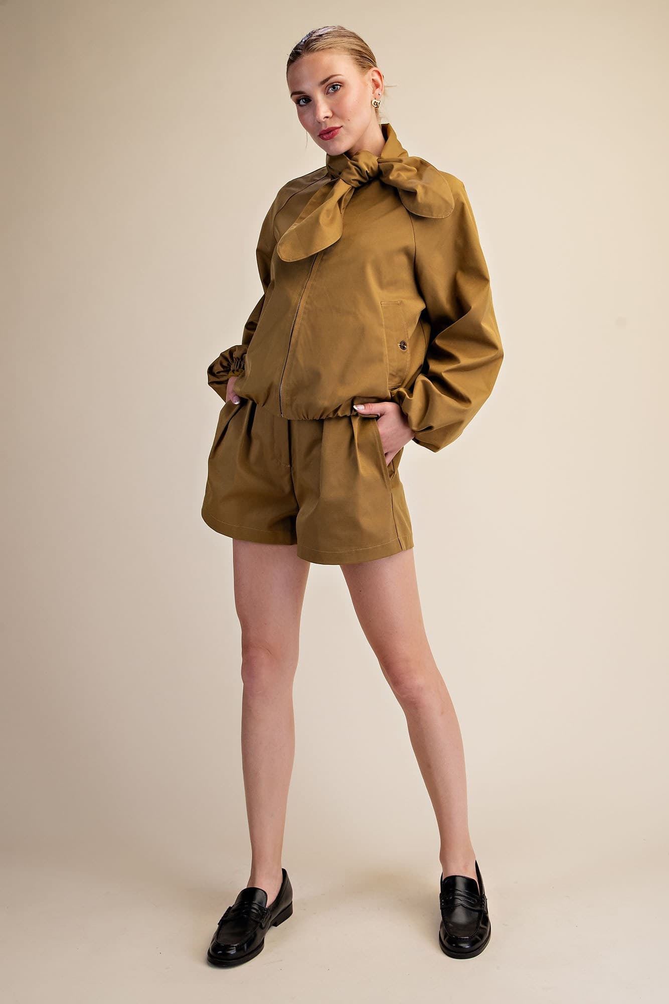 P8428 - OLIVE